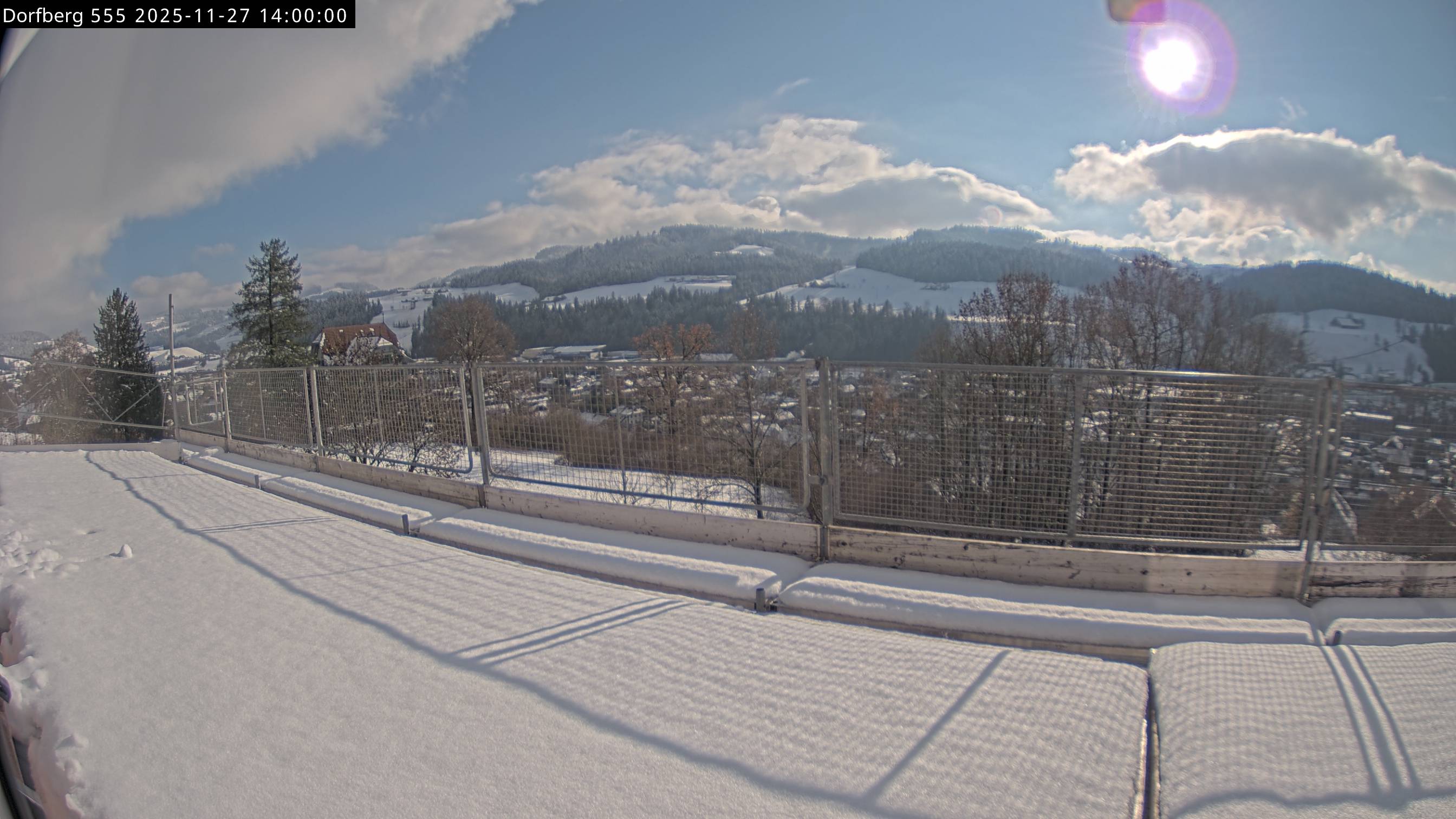 Webcam-Bild: Aussicht vom Dorfberg in Langnau 20251127-140000