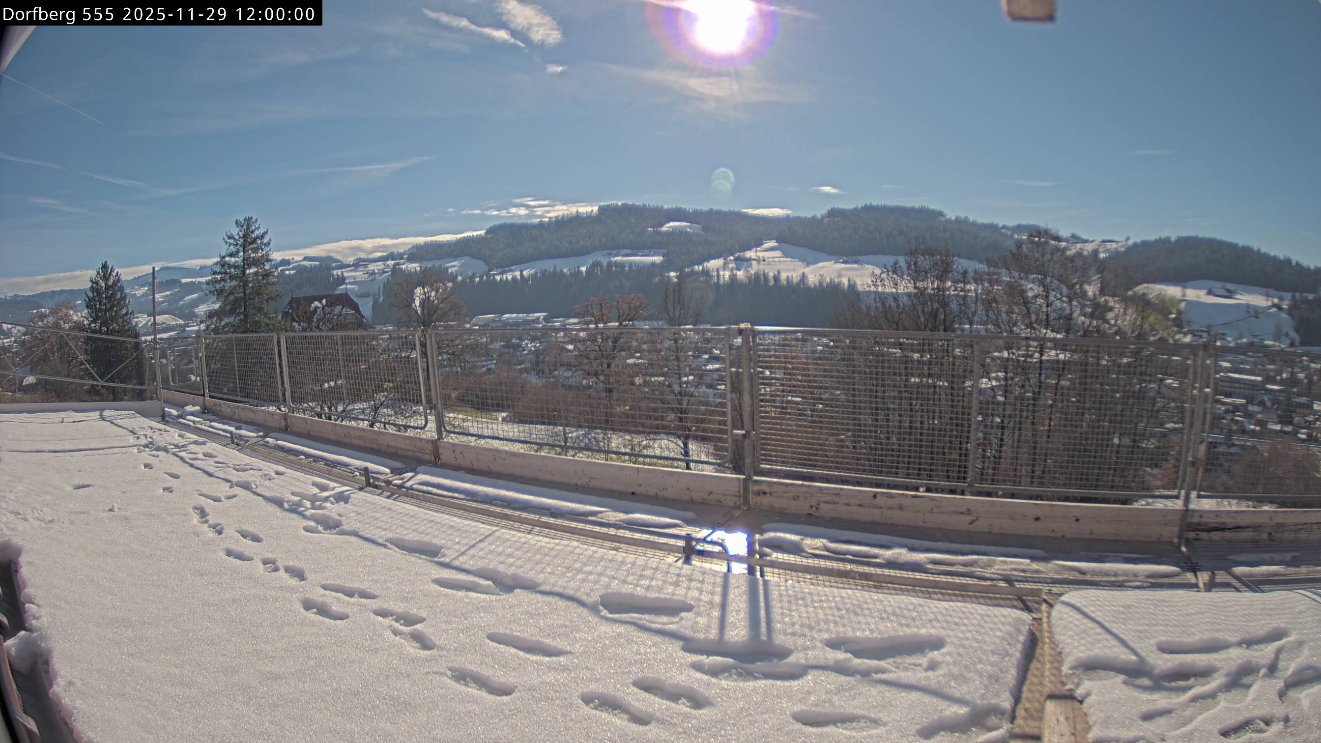 Webcam-Bild: Aussicht vom Dorfberg in Langnau 20251129-120000
