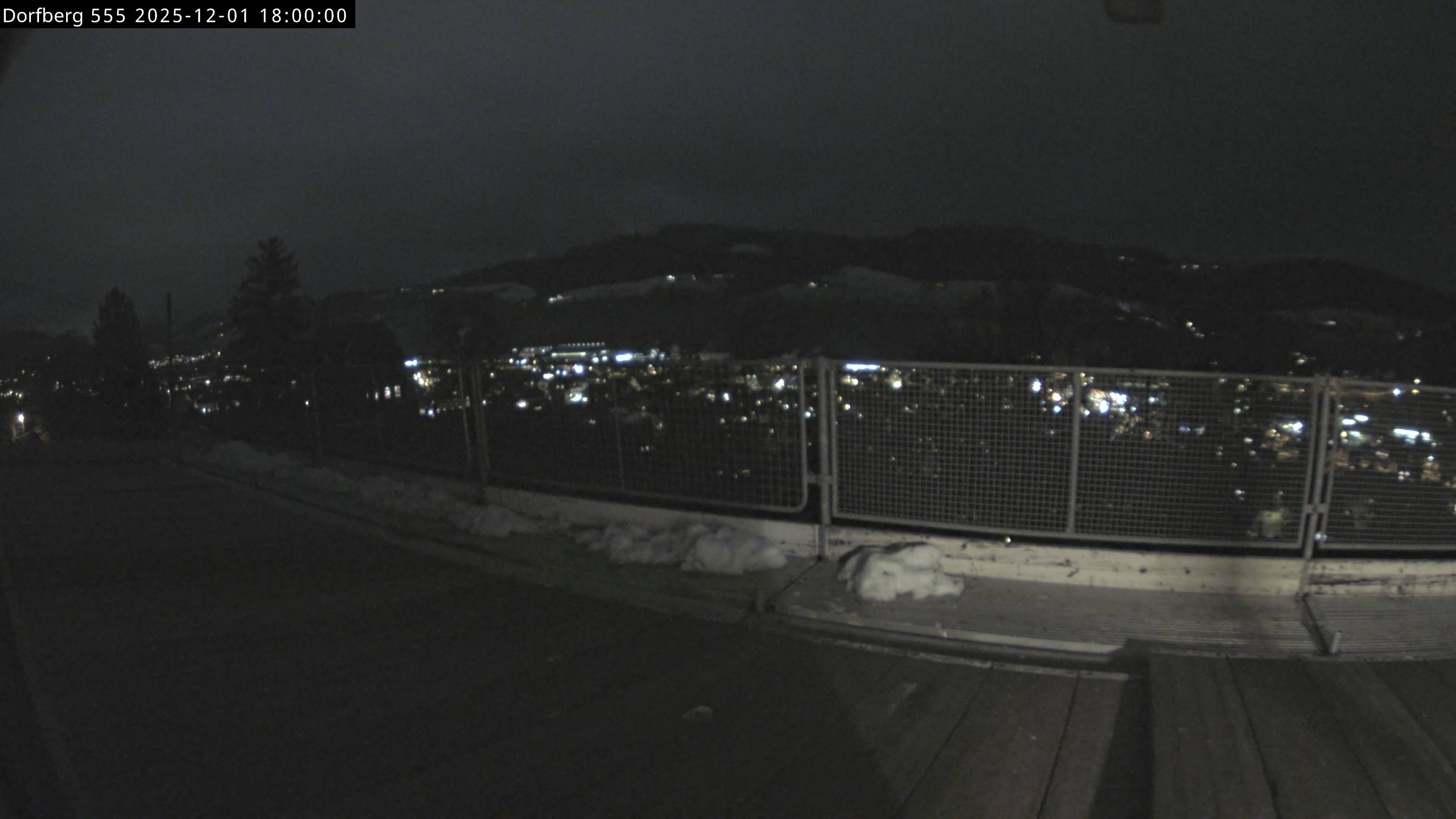 Webcam-Bild: Aussicht vom Dorfberg in Langnau 20251201-180000