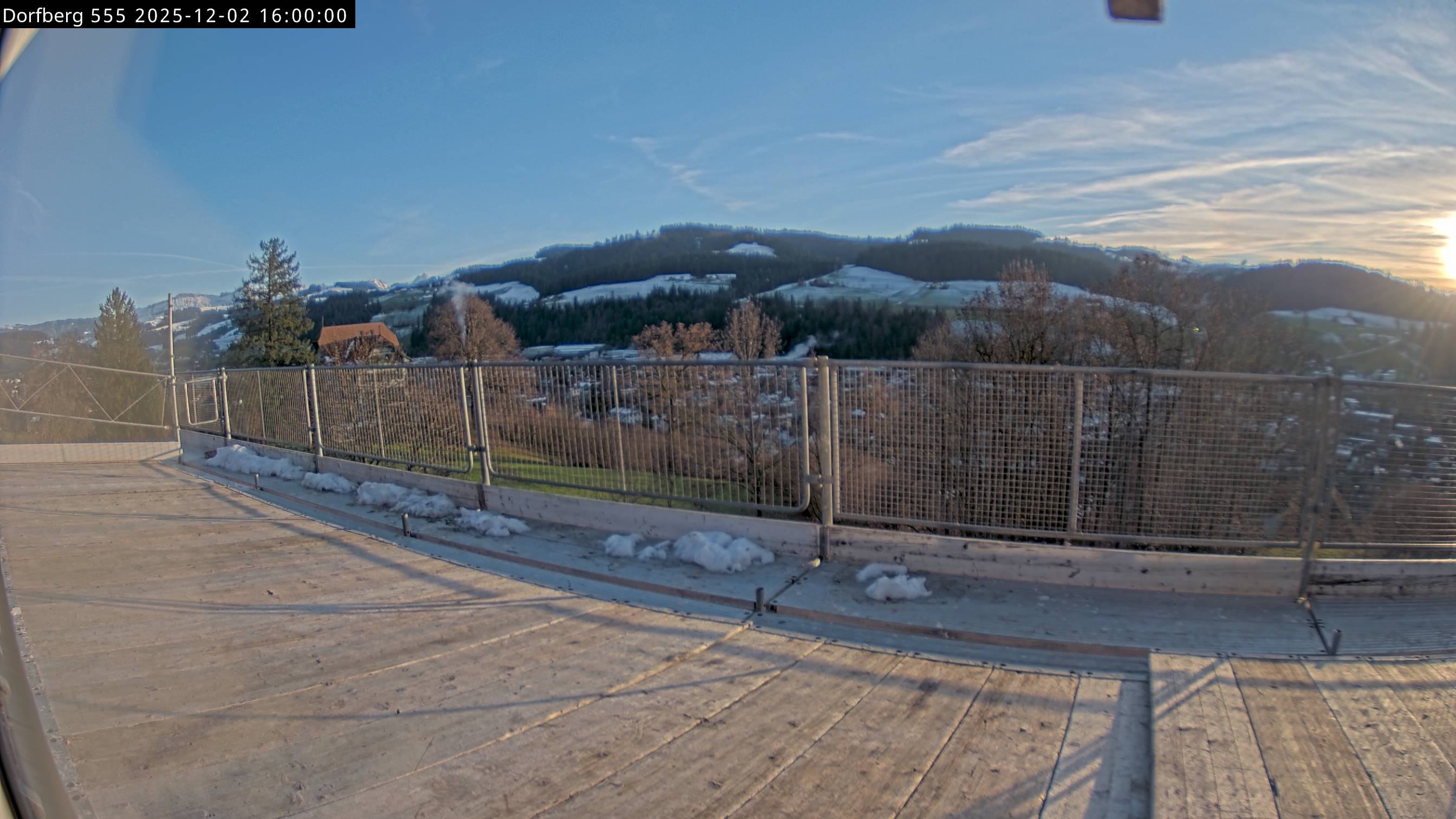 Webcam-Bild: Aussicht vom Dorfberg in Langnau 20251202-160000