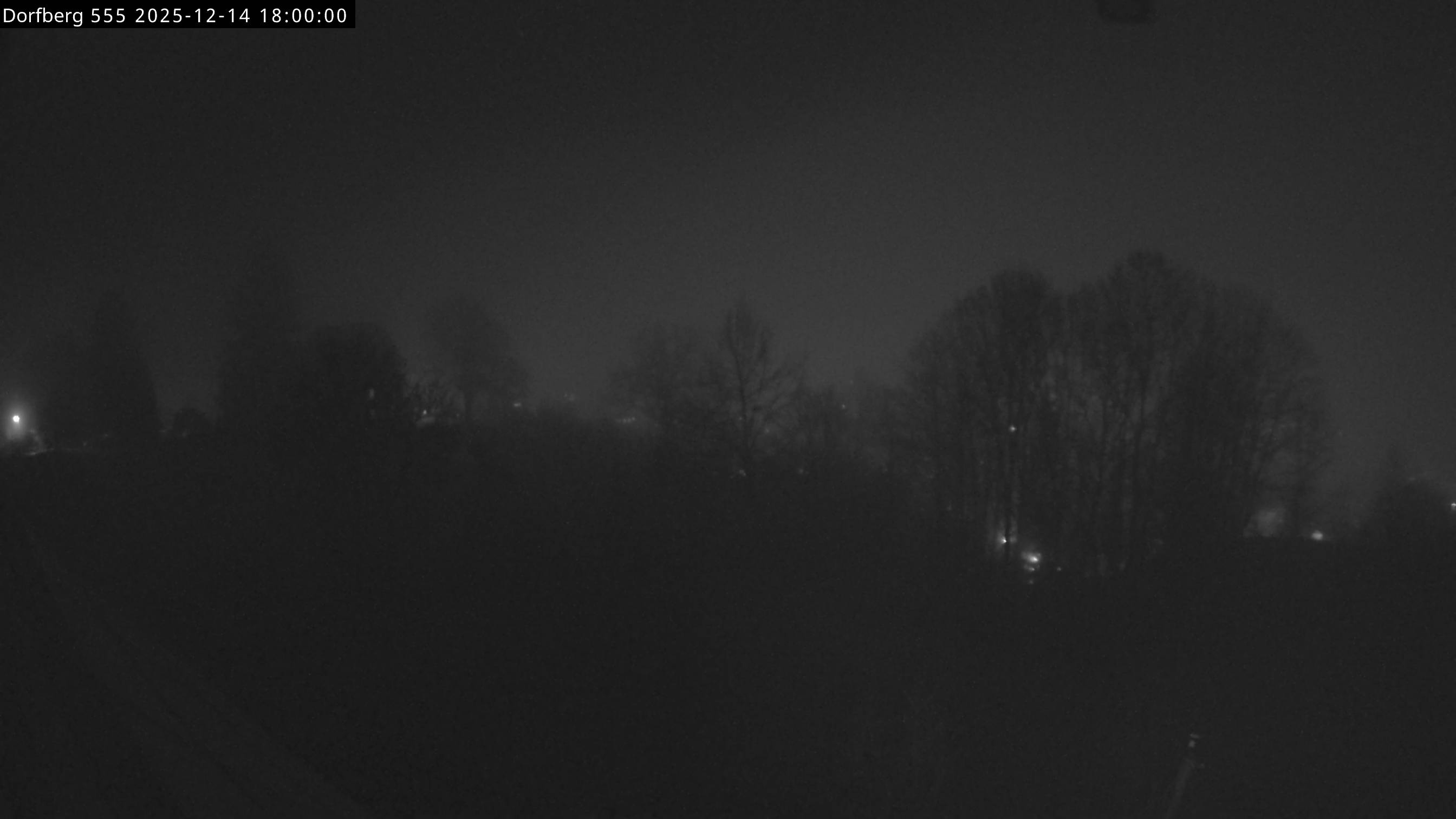Webcam-Bild: Aussicht vom Dorfberg in Langnau 20251214-180000