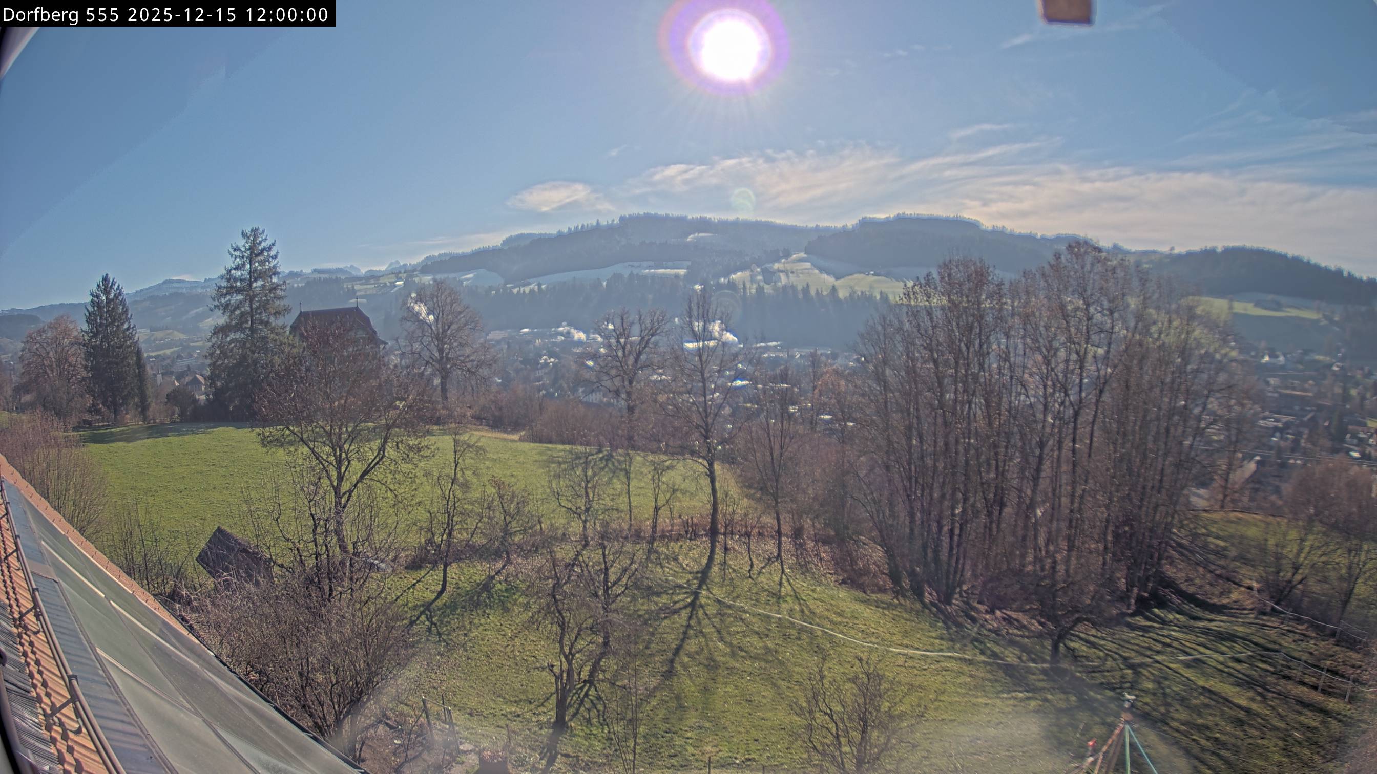 Webcam-Bild: Aussicht vom Dorfberg in Langnau 20251215-120000