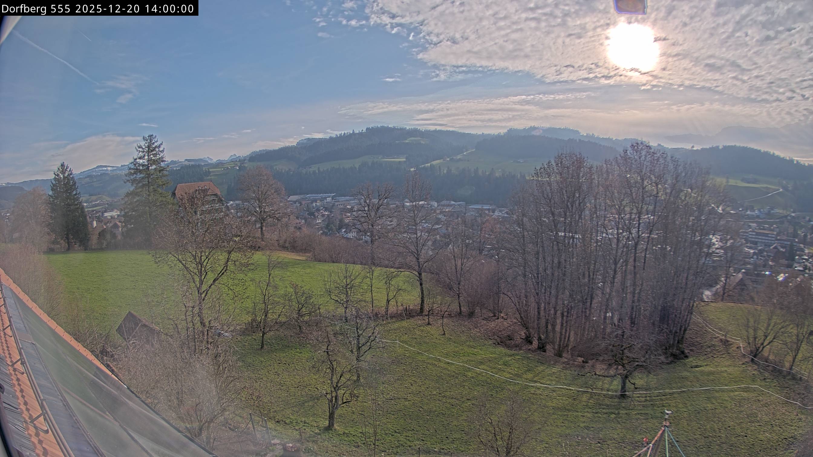 Webcam-Bild: Aussicht vom Dorfberg in Langnau 20251220-140000