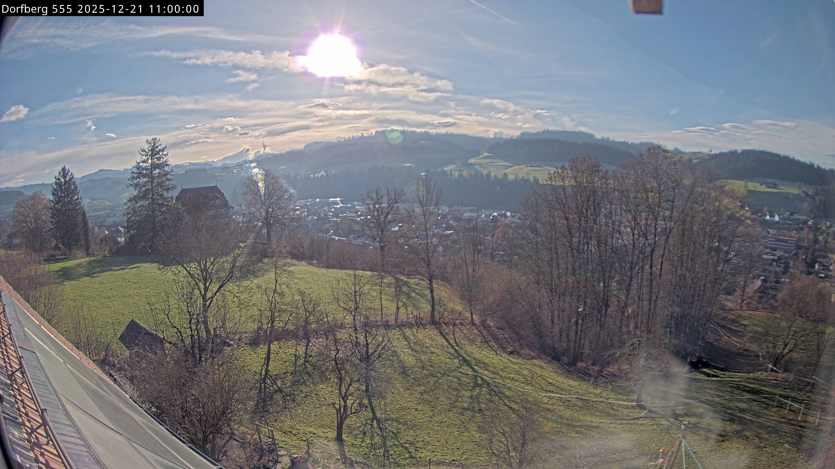 Webcam-Bild: Aussicht vom Dorfberg in Langnau 20251221-110000