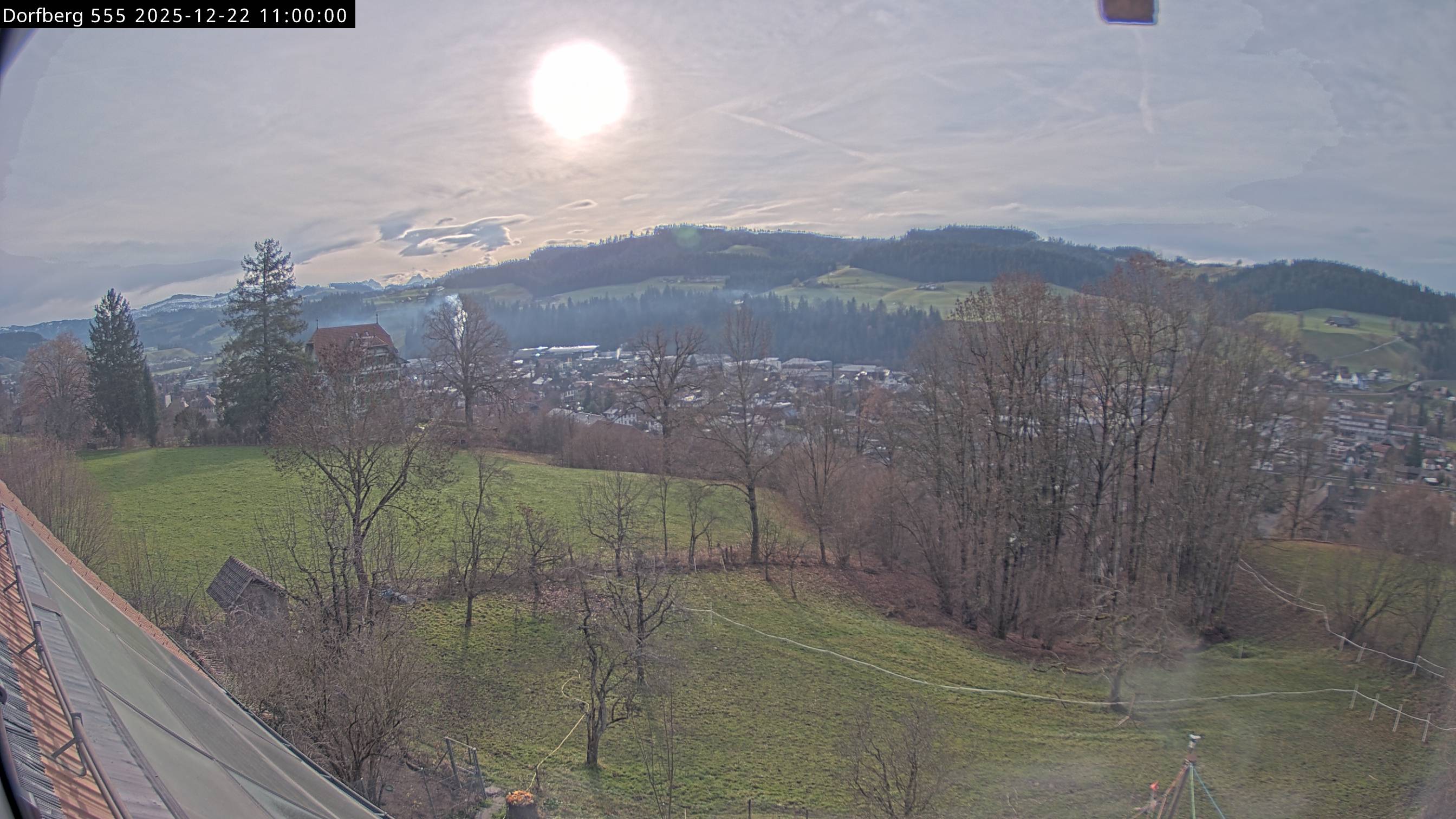 Webcam-Bild: Aussicht vom Dorfberg in Langnau 20251222-110000