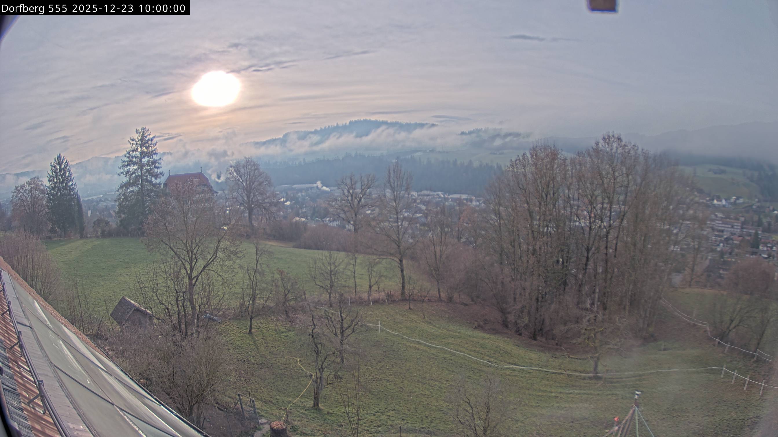 Webcam-Bild: Aussicht vom Dorfberg in Langnau 20251223-100000