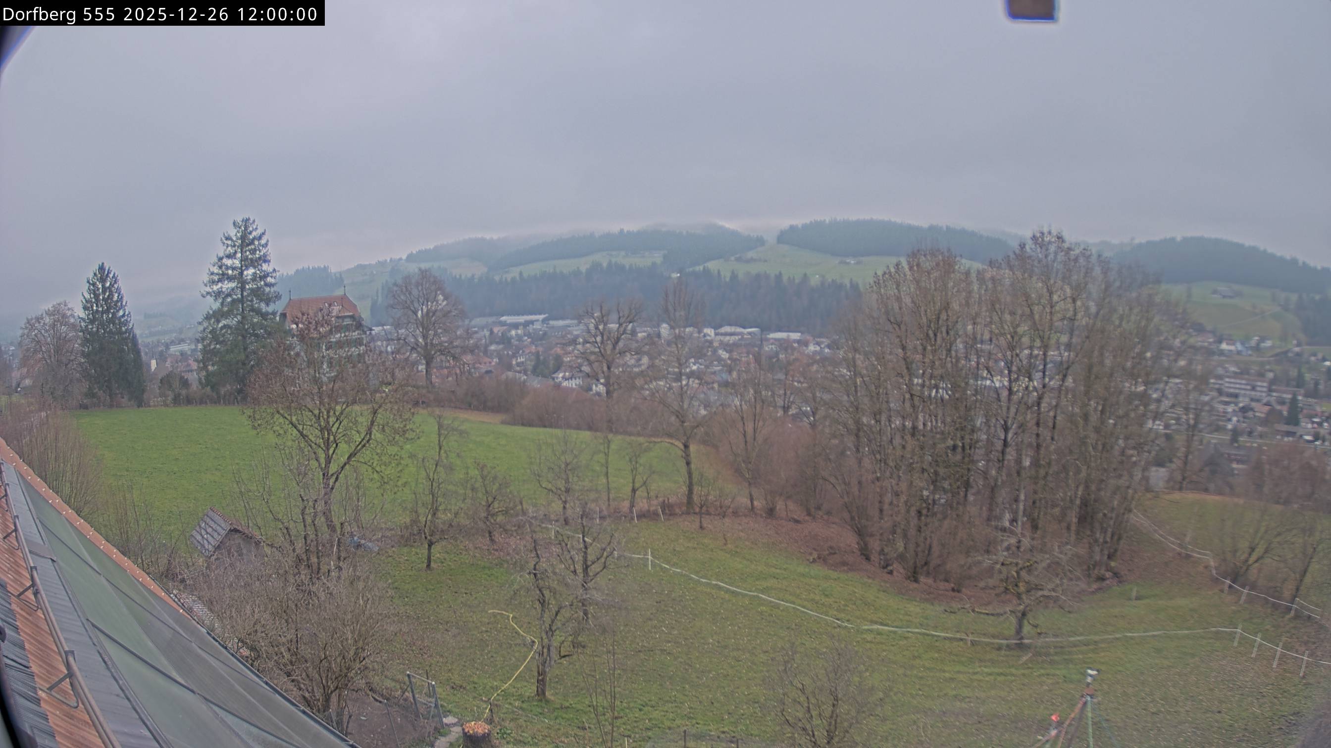 Webcam-Bild: Aussicht vom Dorfberg in Langnau 20251226-120000