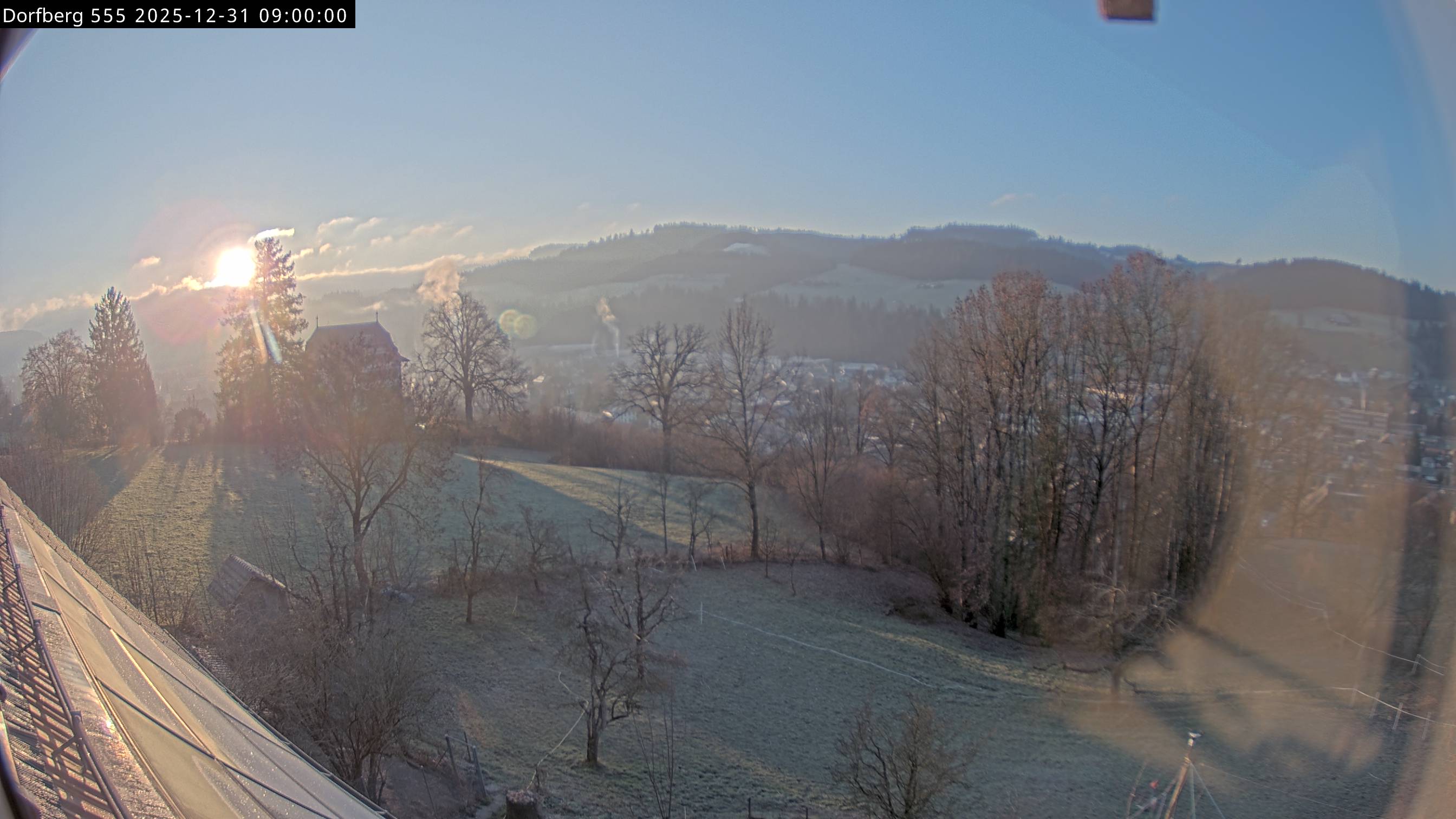 Webcam-Bild: Aussicht vom Dorfberg in Langnau 20251231-090000