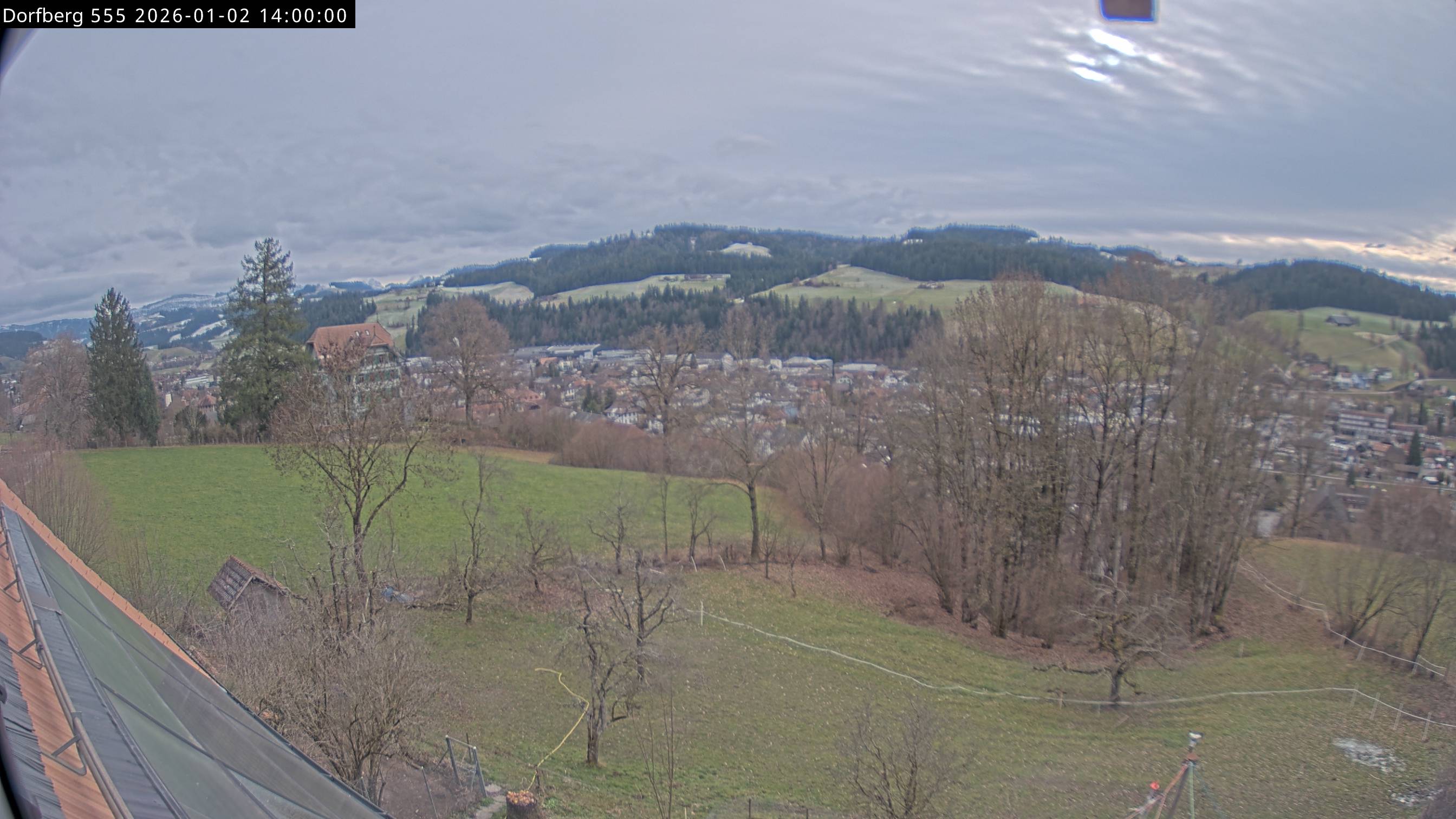 Webcam-Bild: Aussicht vom Dorfberg in Langnau 20260102-140000