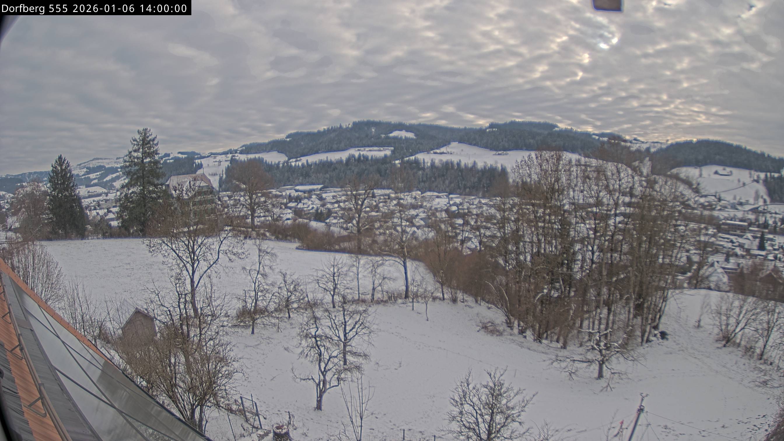 Webcam-Bild: Aussicht vom Dorfberg in Langnau 20260106-140000