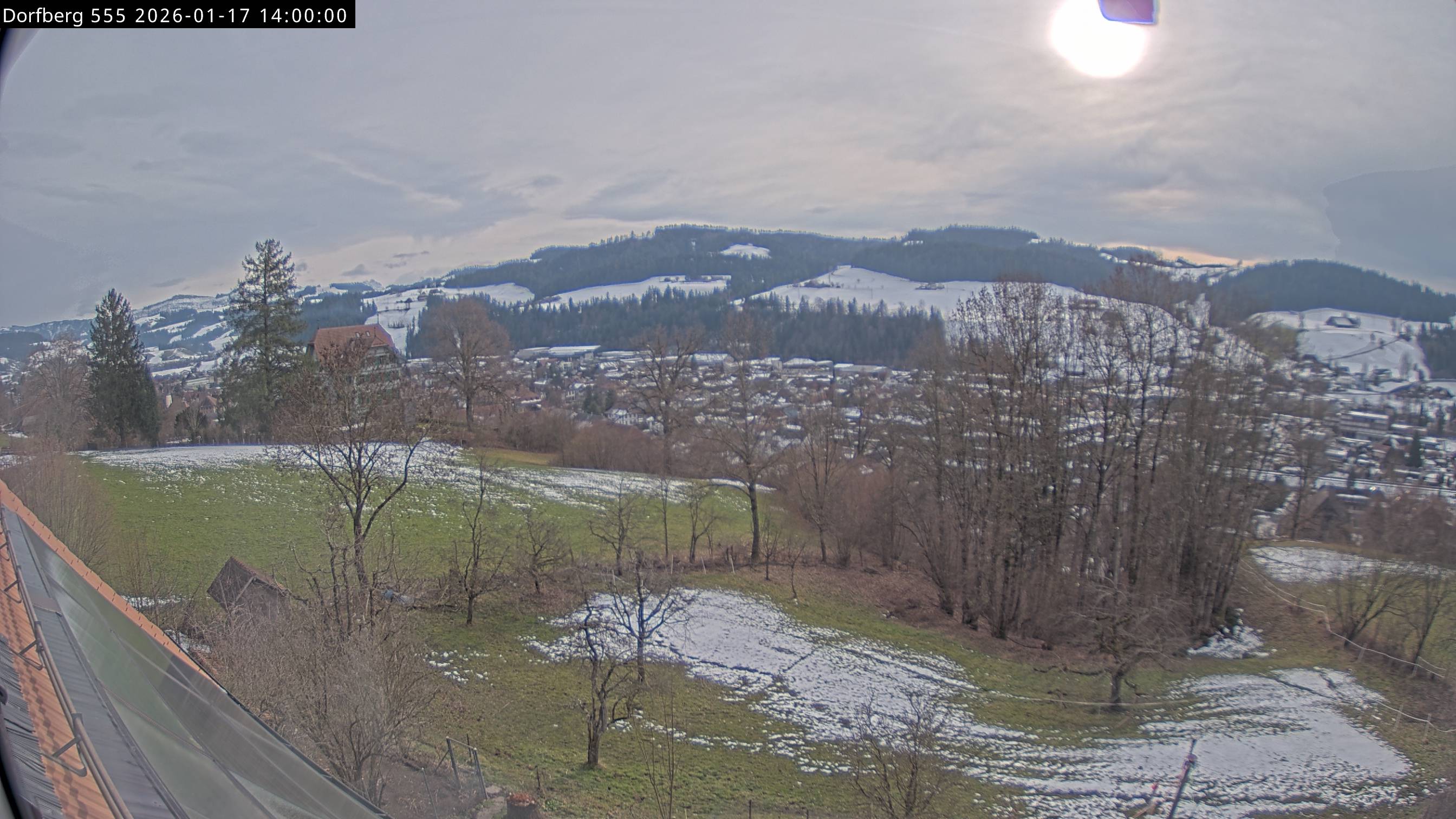 Webcam-Bild: Aussicht vom Dorfberg in Langnau 20260117-140000