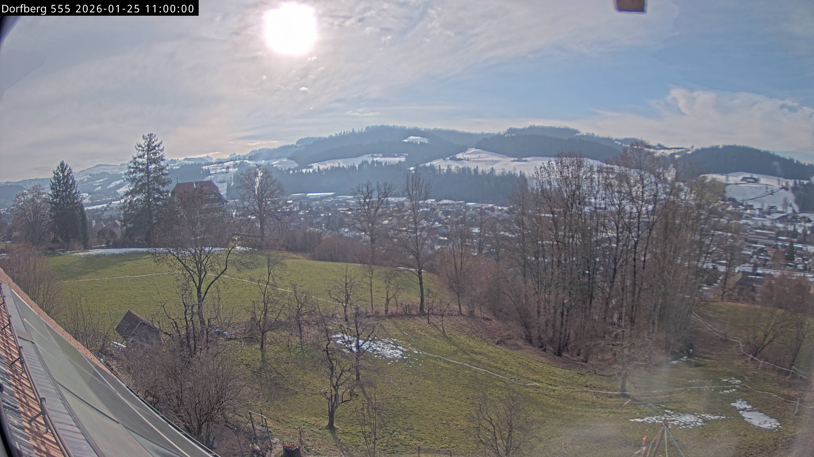 Webcam-Bild: Aussicht vom Dorfberg in Langnau 20260125-110000