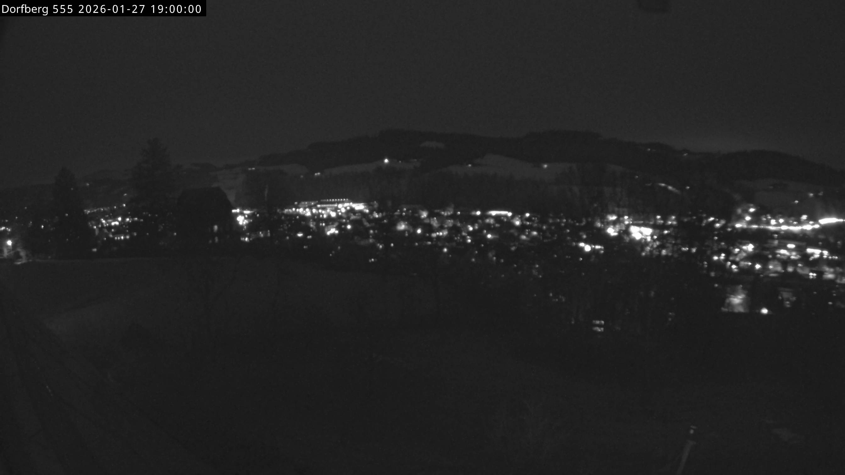 Webcam-Bild: Aussicht vom Dorfberg in Langnau 20260127-190000