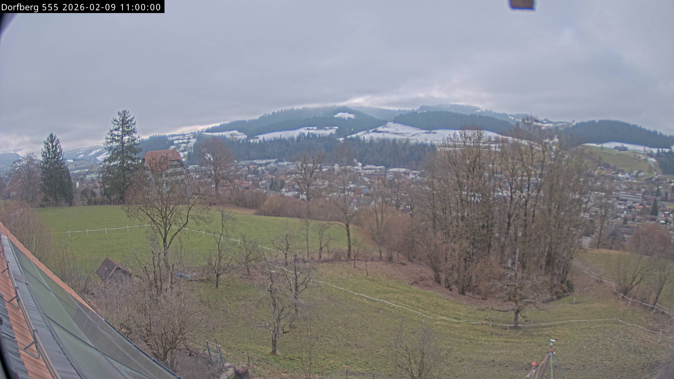 Webcam-Bild: Aussicht vom Dorfberg in Langnau 20260209-110000