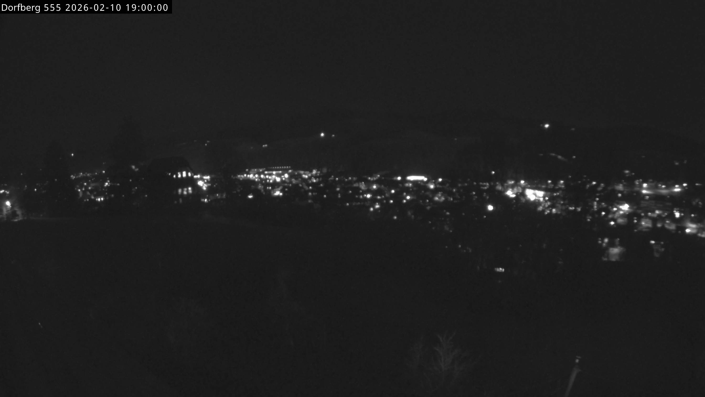 Webcam-Bild: Aussicht vom Dorfberg in Langnau 20260210-190000
