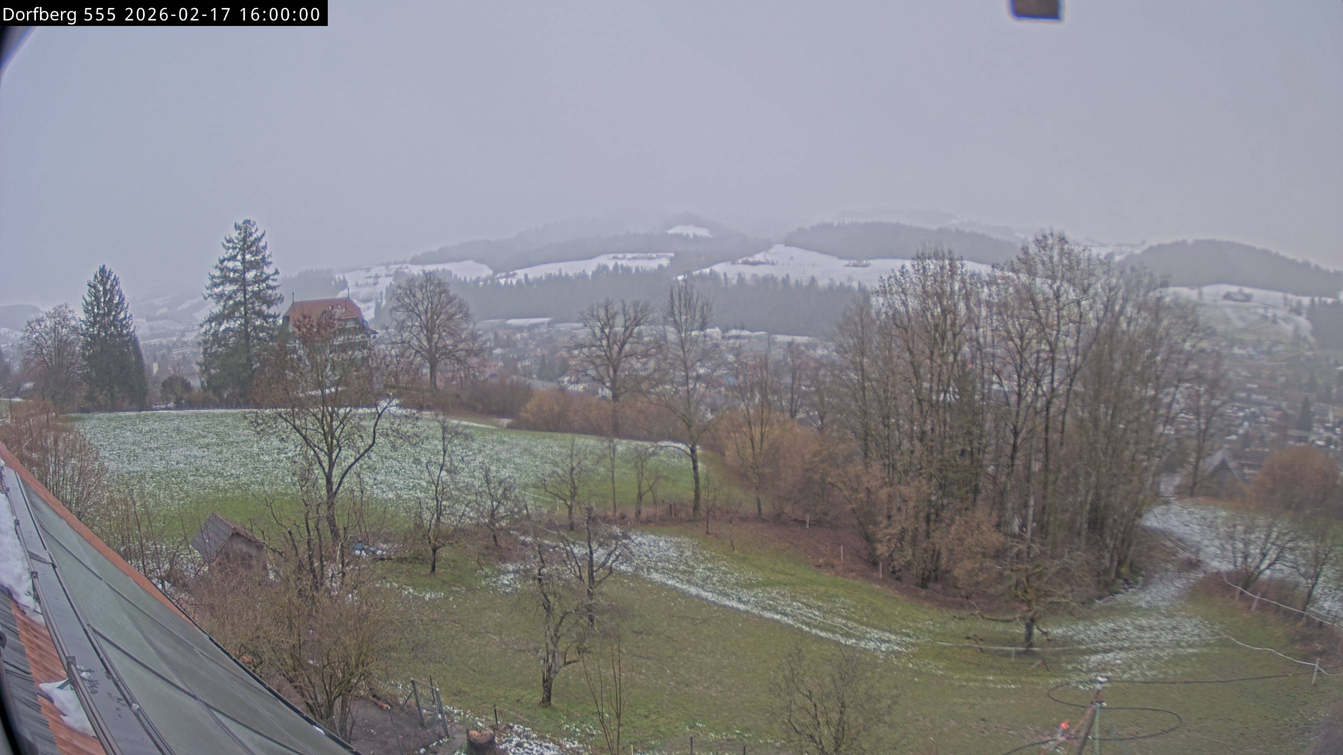 Webcam-Bild: Aussicht vom Dorfberg in Langnau 20260217-160000
