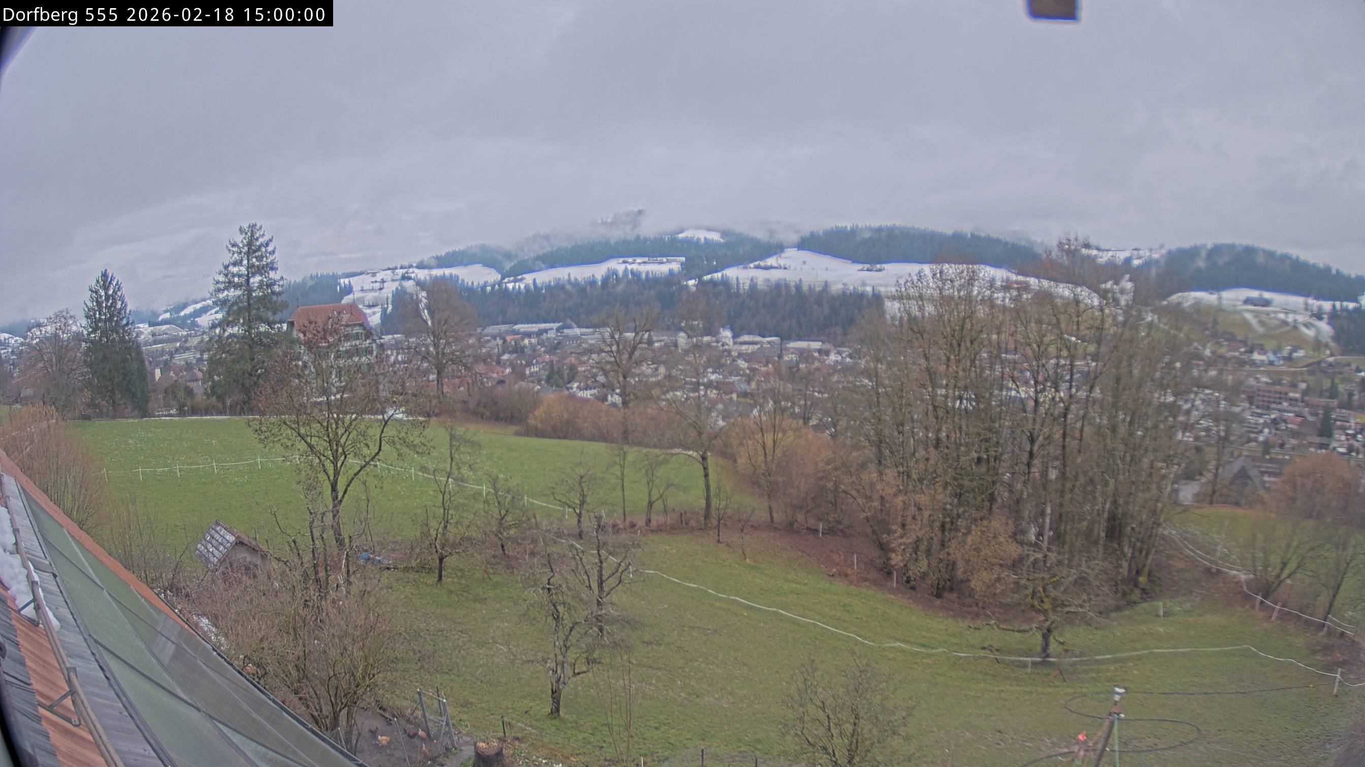 Webcam-Bild: Aussicht vom Dorfberg in Langnau 20260218-150000