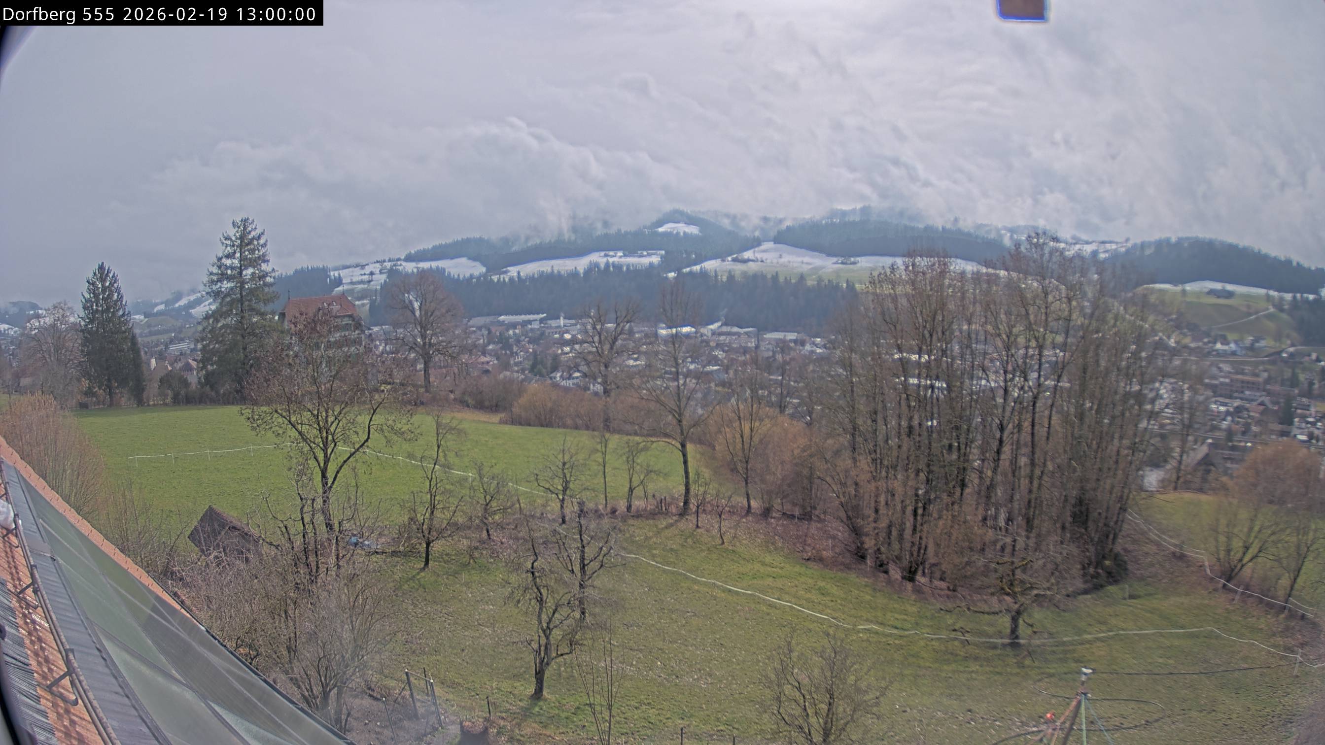 Webcam-Bild: Aussicht vom Dorfberg in Langnau 20260219-130000