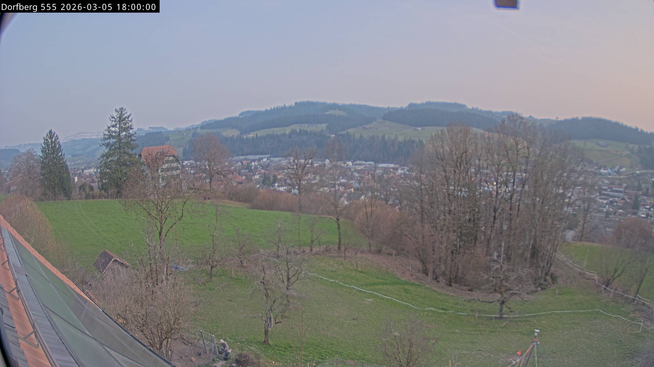 Webcam-Bild: Aussicht vom Dorfberg in Langnau 20260305-180000