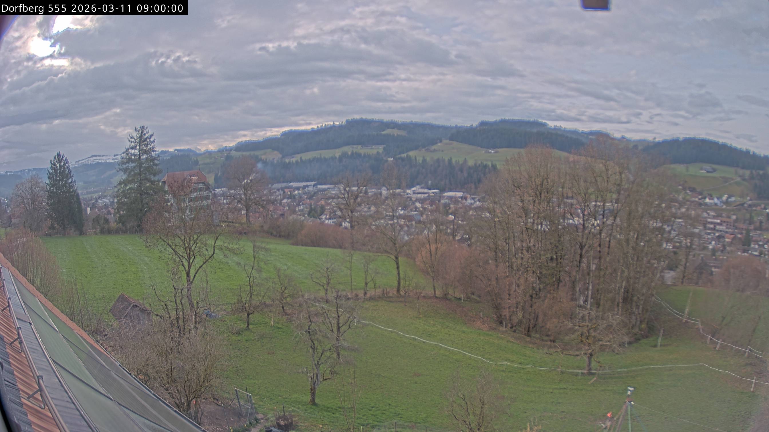 Webcam-Bild: Aussicht vom Dorfberg in Langnau 20260311-090000