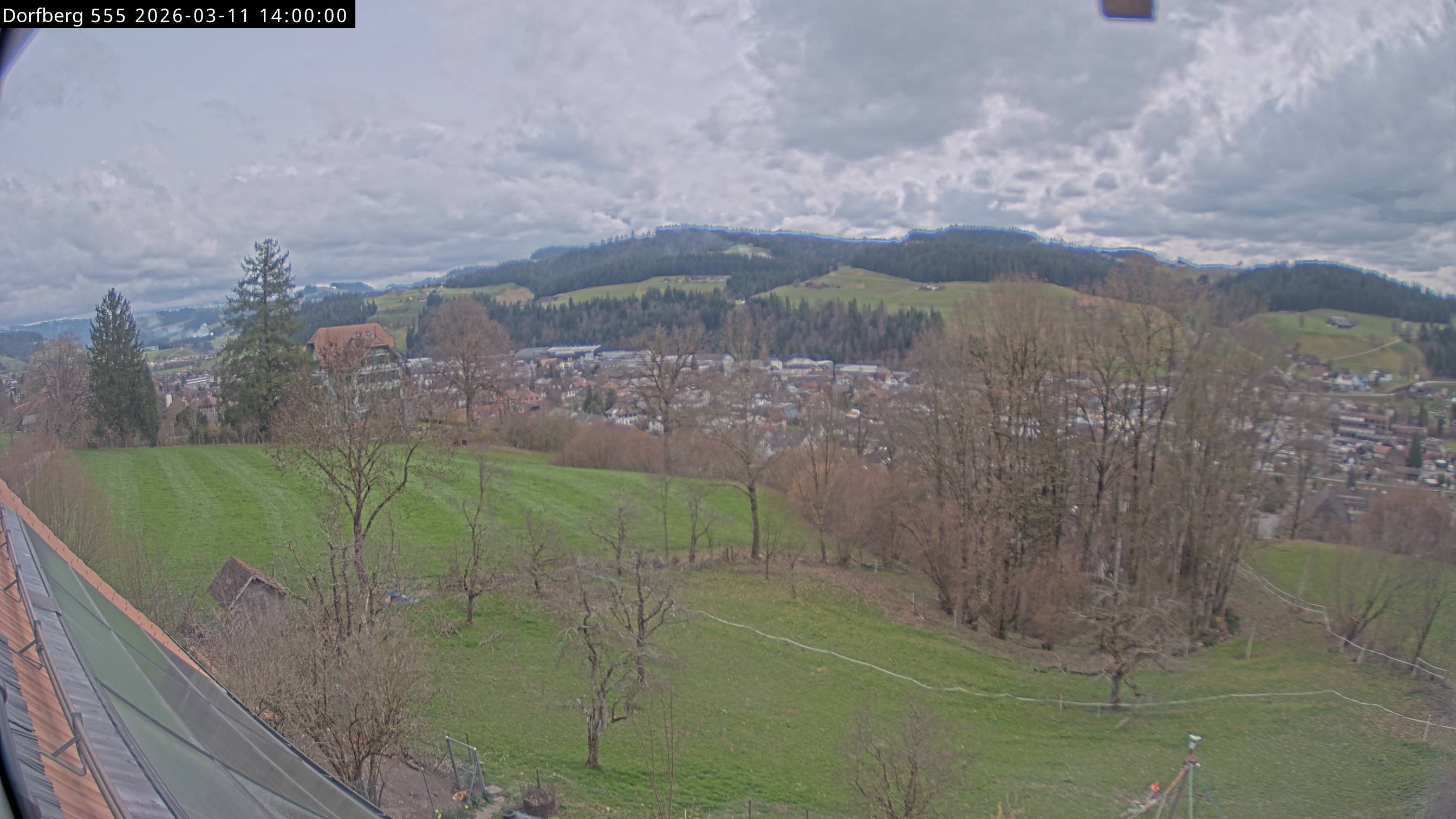 Webcam-Bild: Aussicht vom Dorfberg in Langnau 20260311-140000