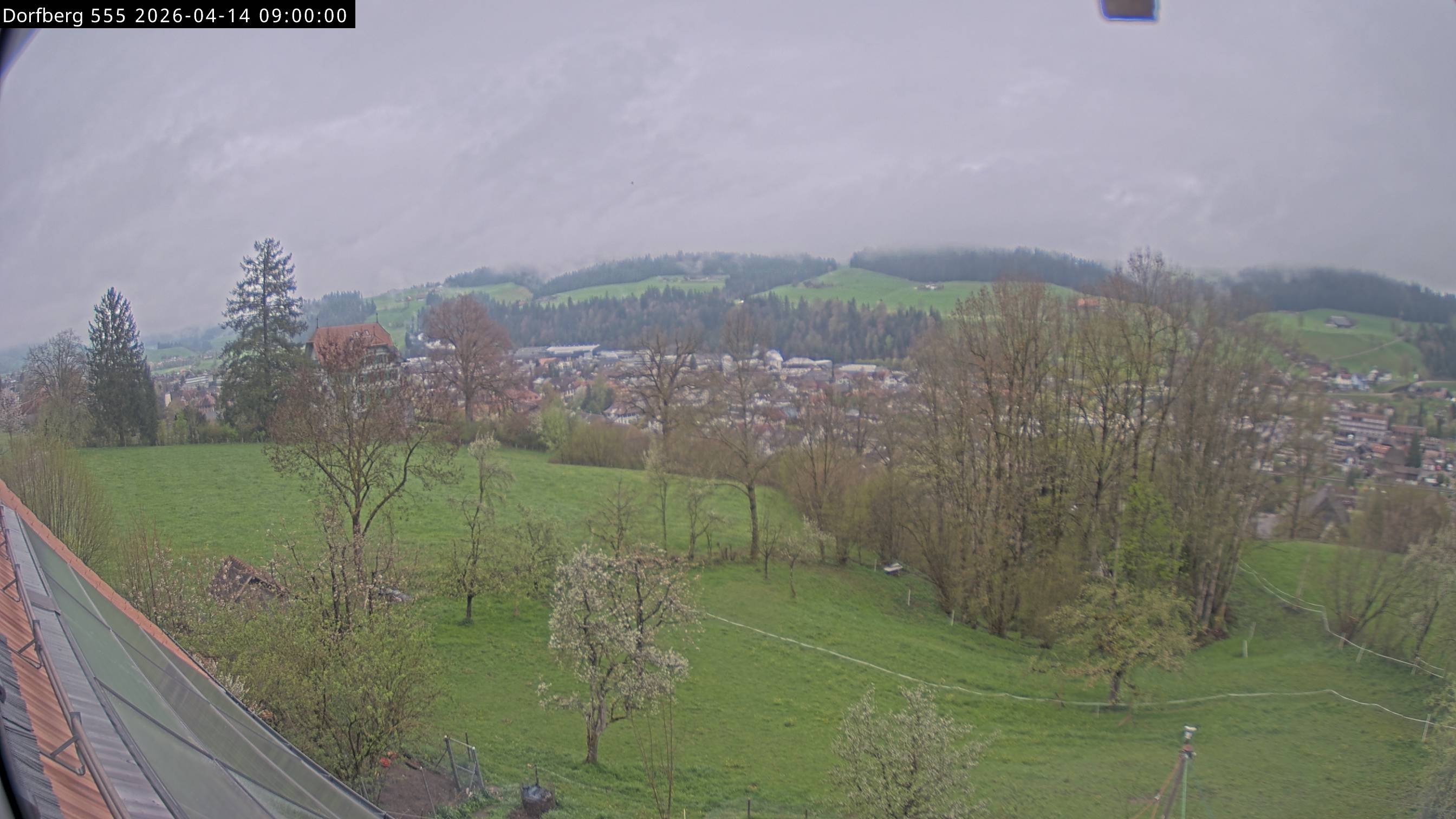 Webcam-Bild: Aussicht vom Dorfberg in Langnau 20260414-090000