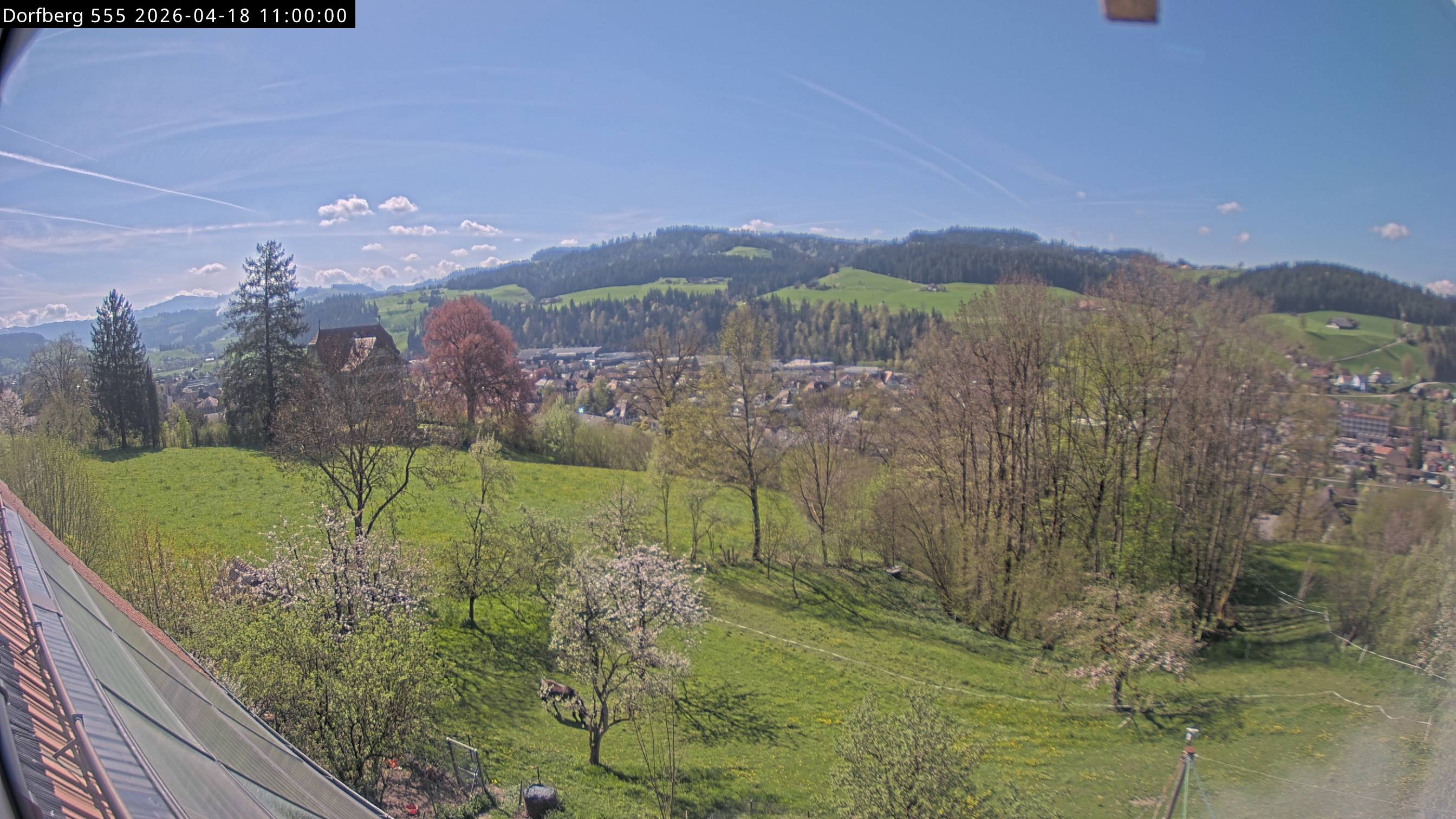Webcam-Bild: Aussicht vom Dorfberg in Langnau 20260418-110000