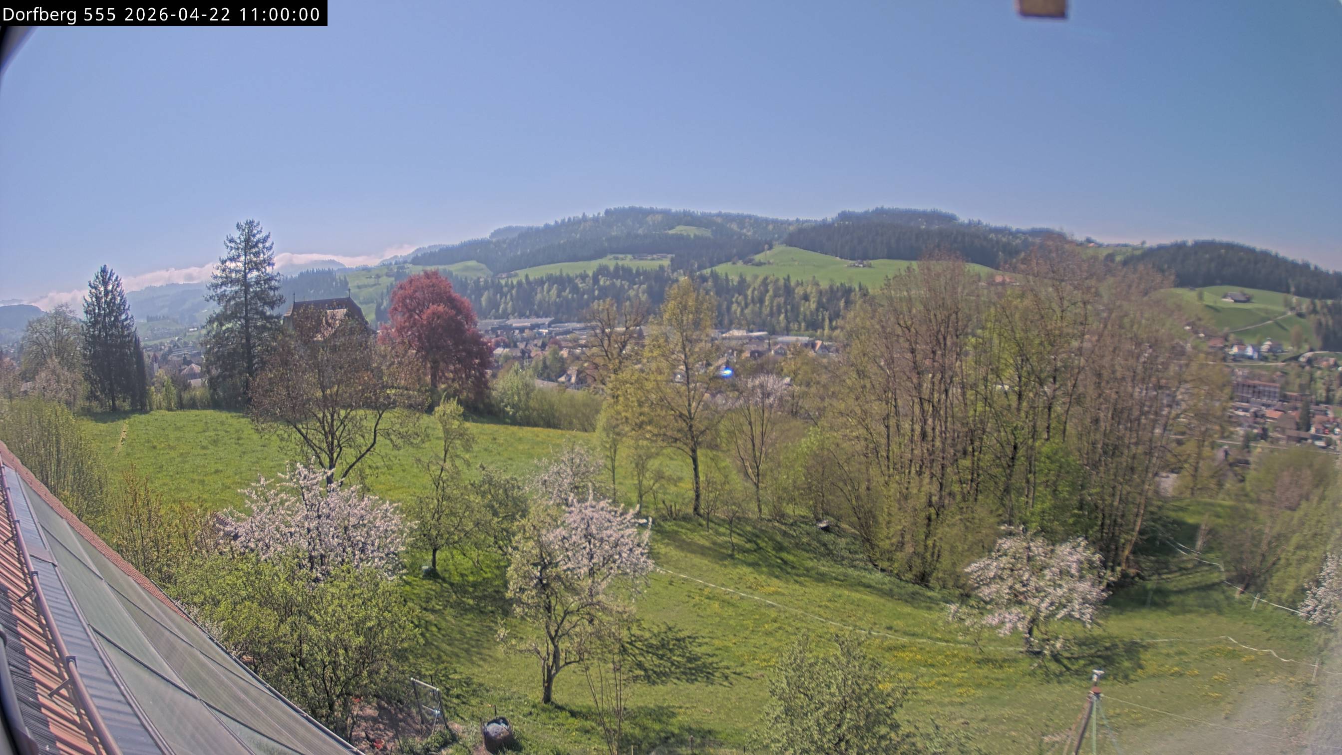 Webcam-Bild: Aussicht vom Dorfberg in Langnau 20260422-110000