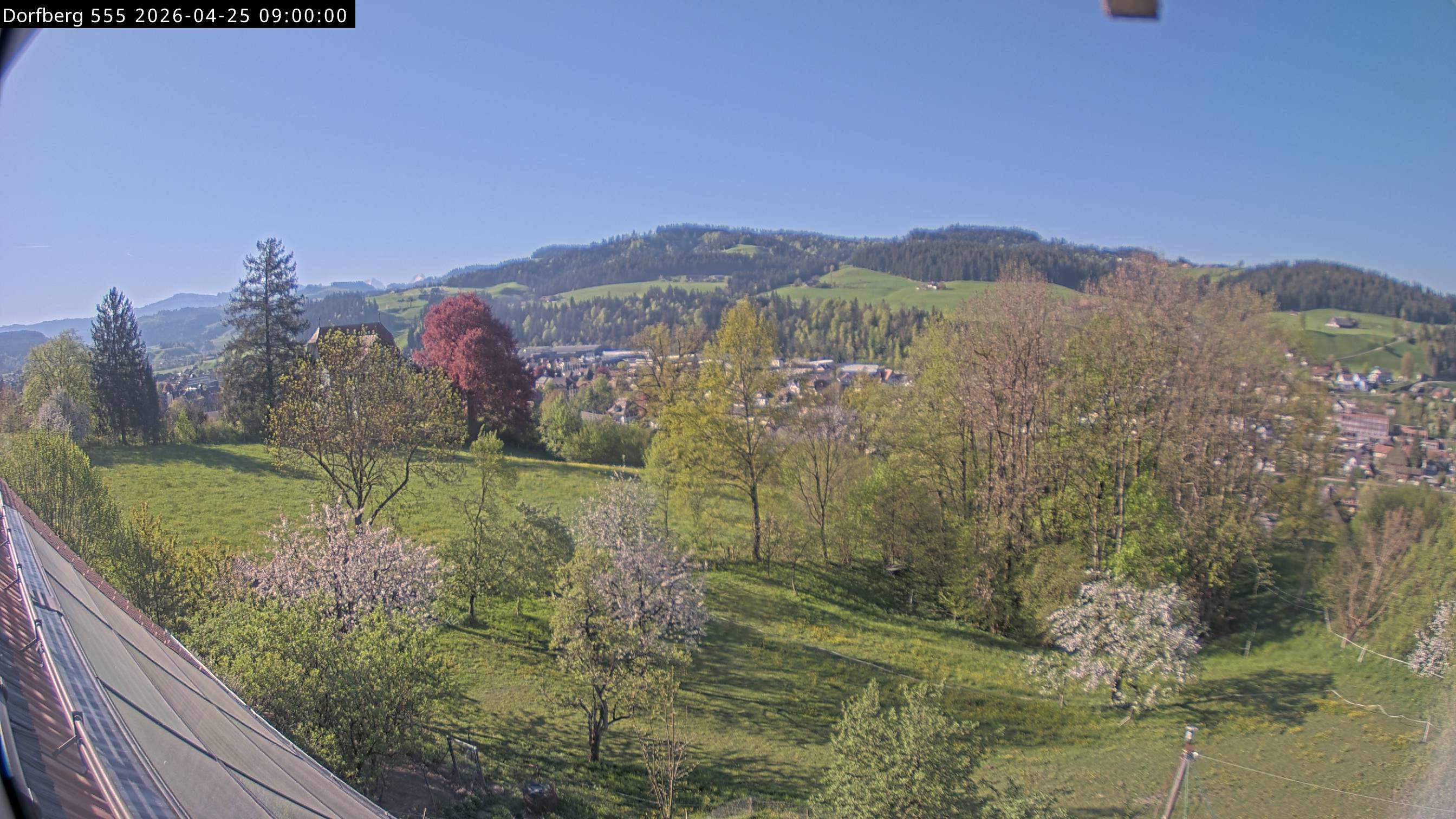 Webcam-Bild: Aussicht vom Dorfberg in Langnau 20260425-090000