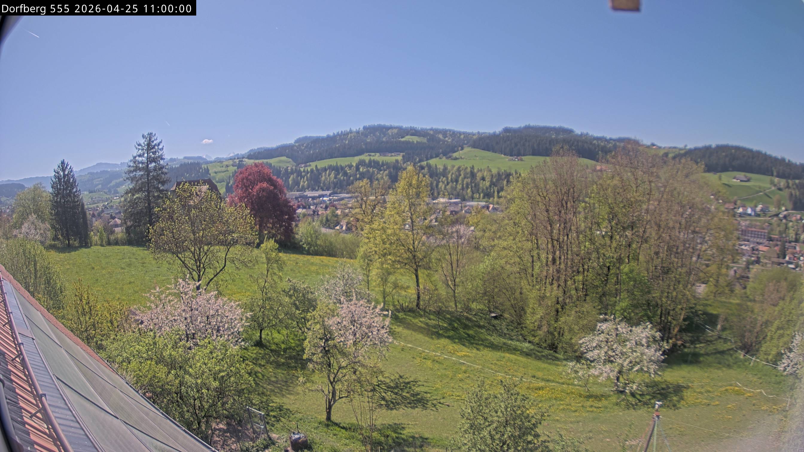 Webcam-Bild: Aussicht vom Dorfberg in Langnau 20260425-110000