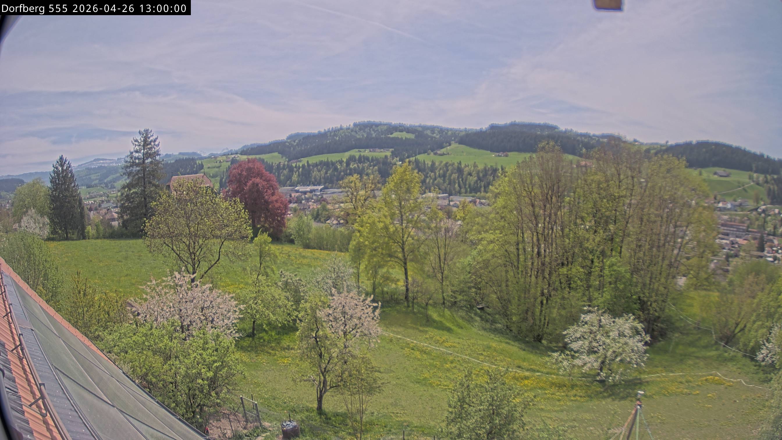 Webcam-Bild: Aussicht vom Dorfberg in Langnau 20260426-130000