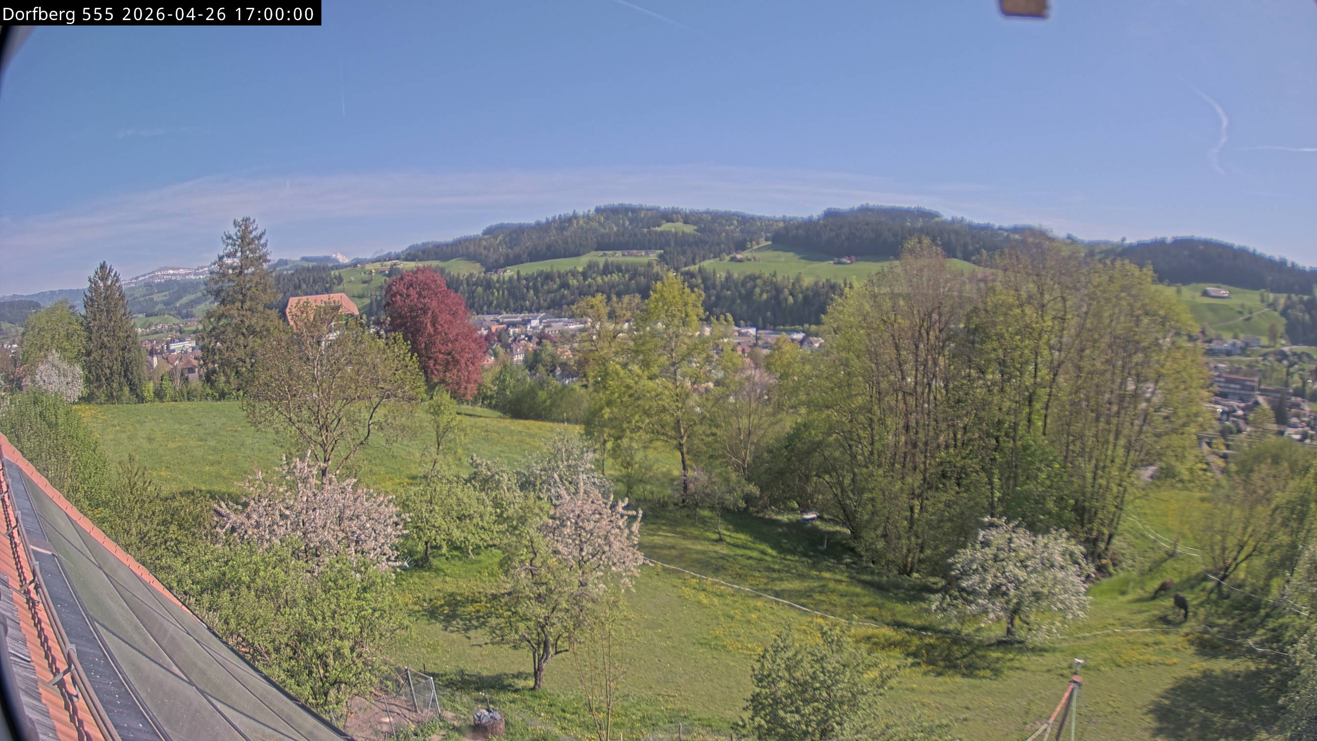 Webcam-Bild: Aussicht vom Dorfberg in Langnau 20260426-170000