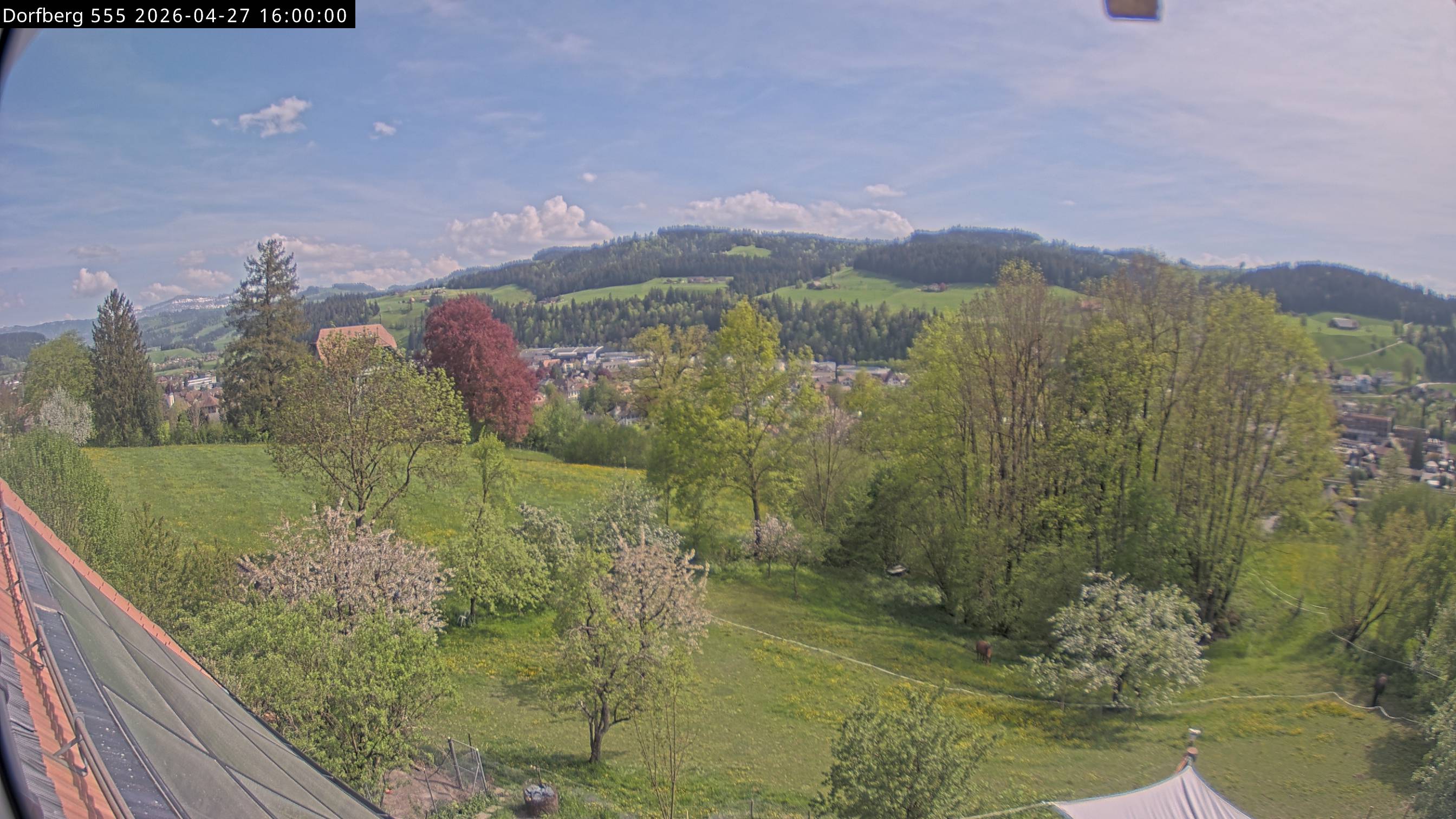 Webcam-Bild: Aussicht vom Dorfberg in Langnau 20260427-160000