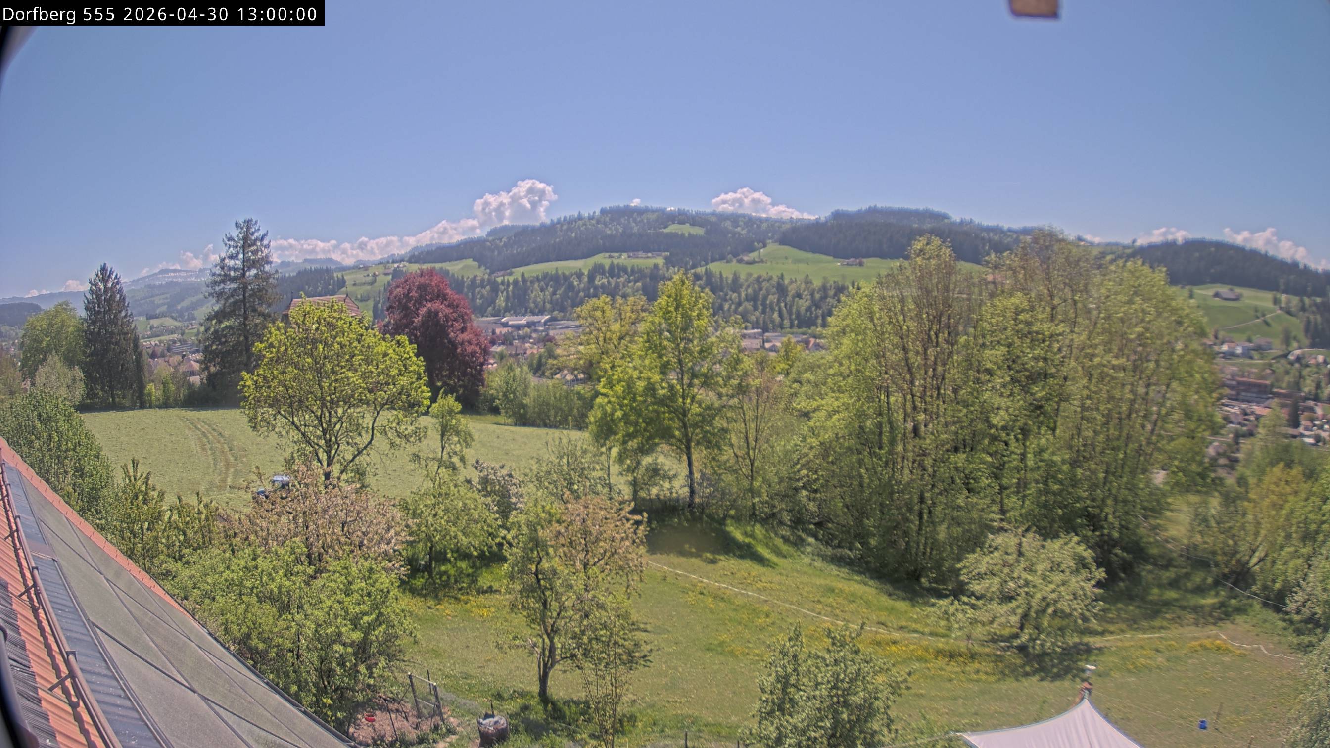 Webcam-Bild: Aussicht vom Dorfberg in Langnau 20260430-130000
