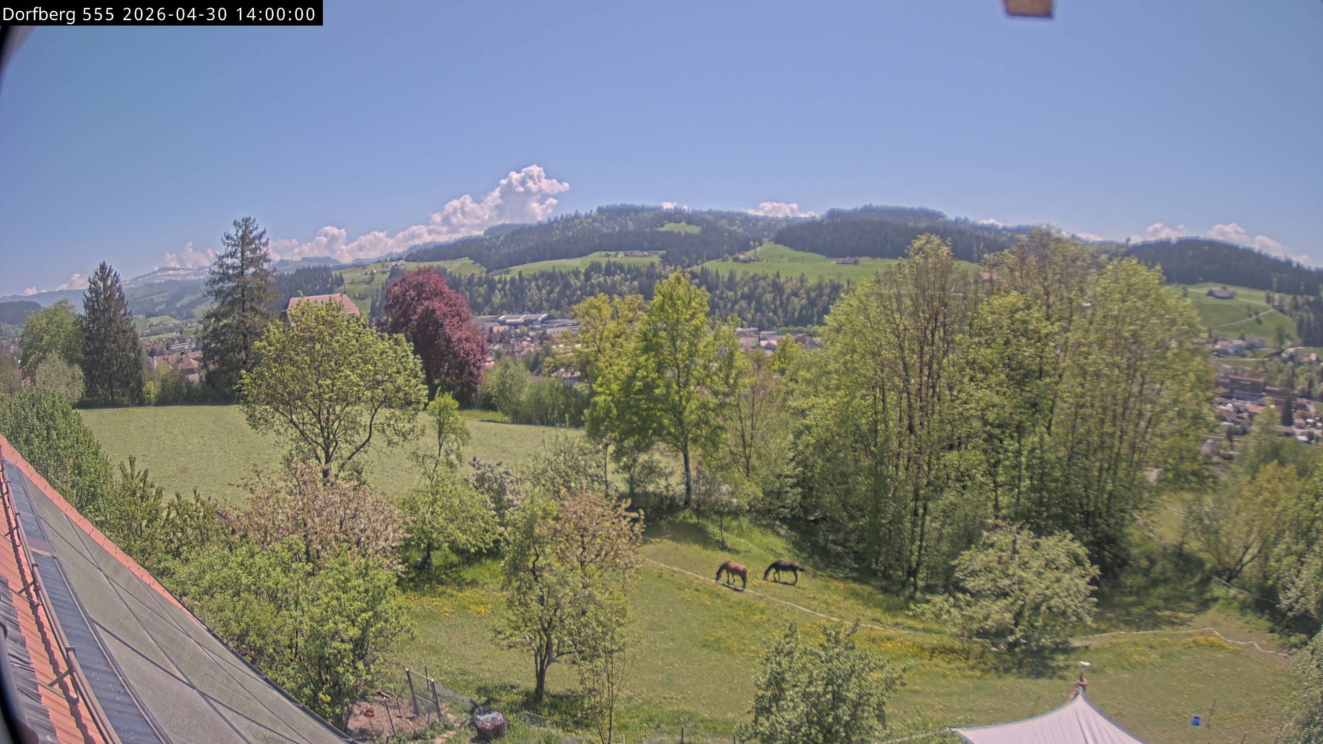 Webcam-Bild: Aussicht vom Dorfberg in Langnau 20260430-140000