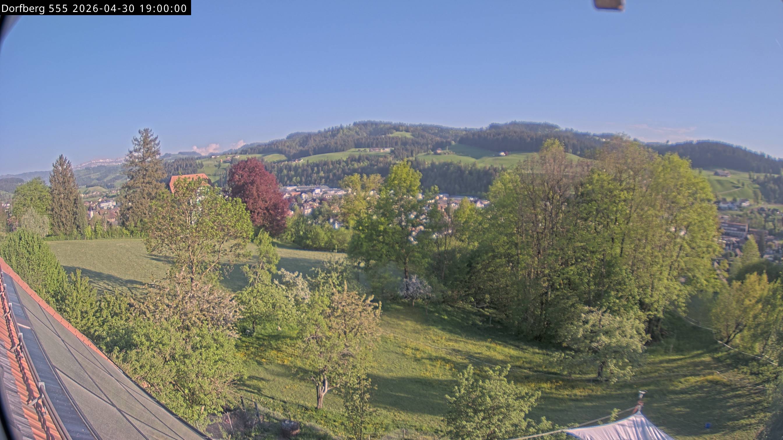 Webcam-Bild: Aussicht vom Dorfberg in Langnau 20260430-190000