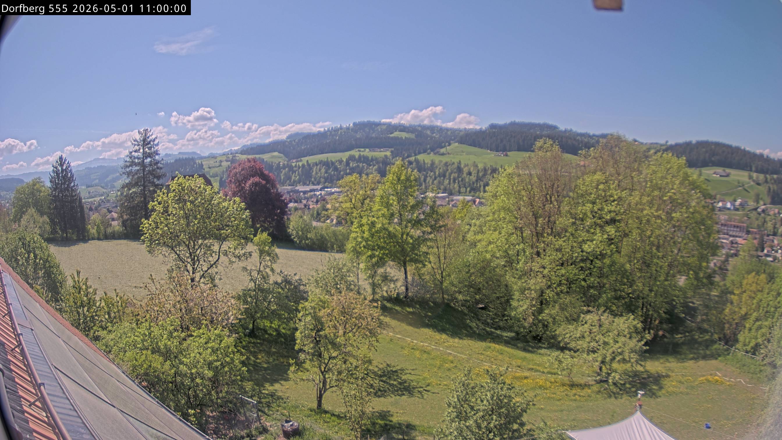 Webcam-Bild: Aussicht vom Dorfberg in Langnau 20260501-110000