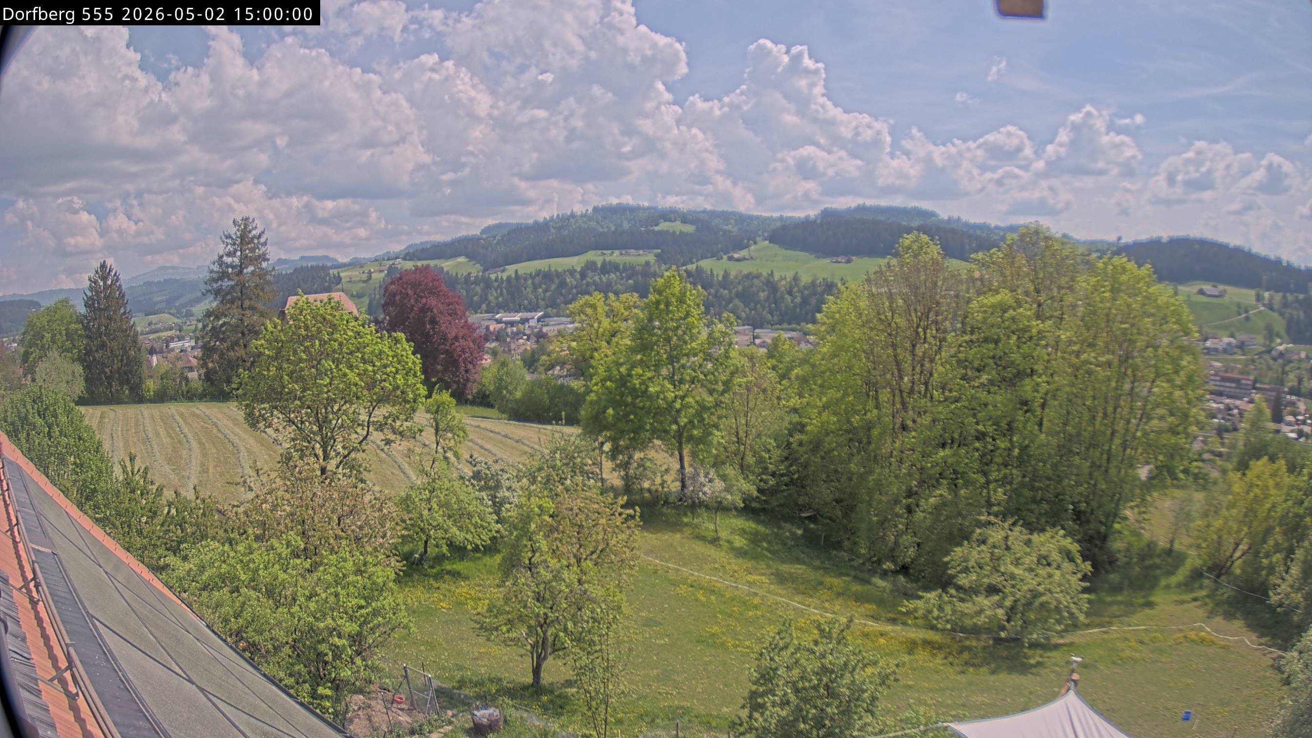 Webcam-Bild: Aussicht vom Dorfberg in Langnau 20260502-150000