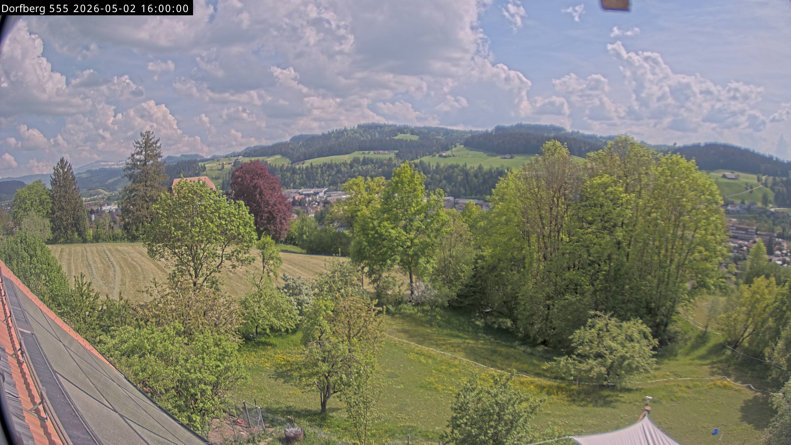 Webcam-Bild: Aussicht vom Dorfberg in Langnau 20260502-160000
