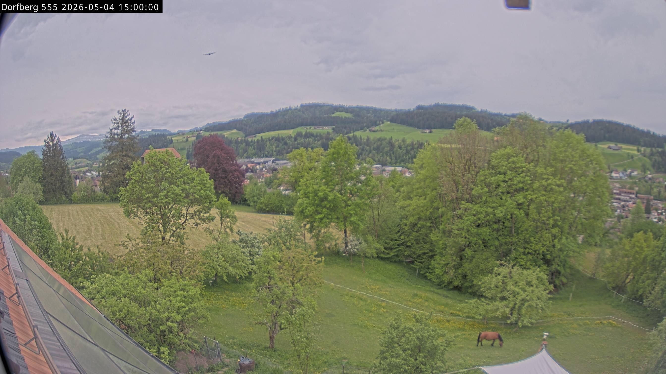 Webcam-Bild: Aussicht vom Dorfberg in Langnau 20260504-150000