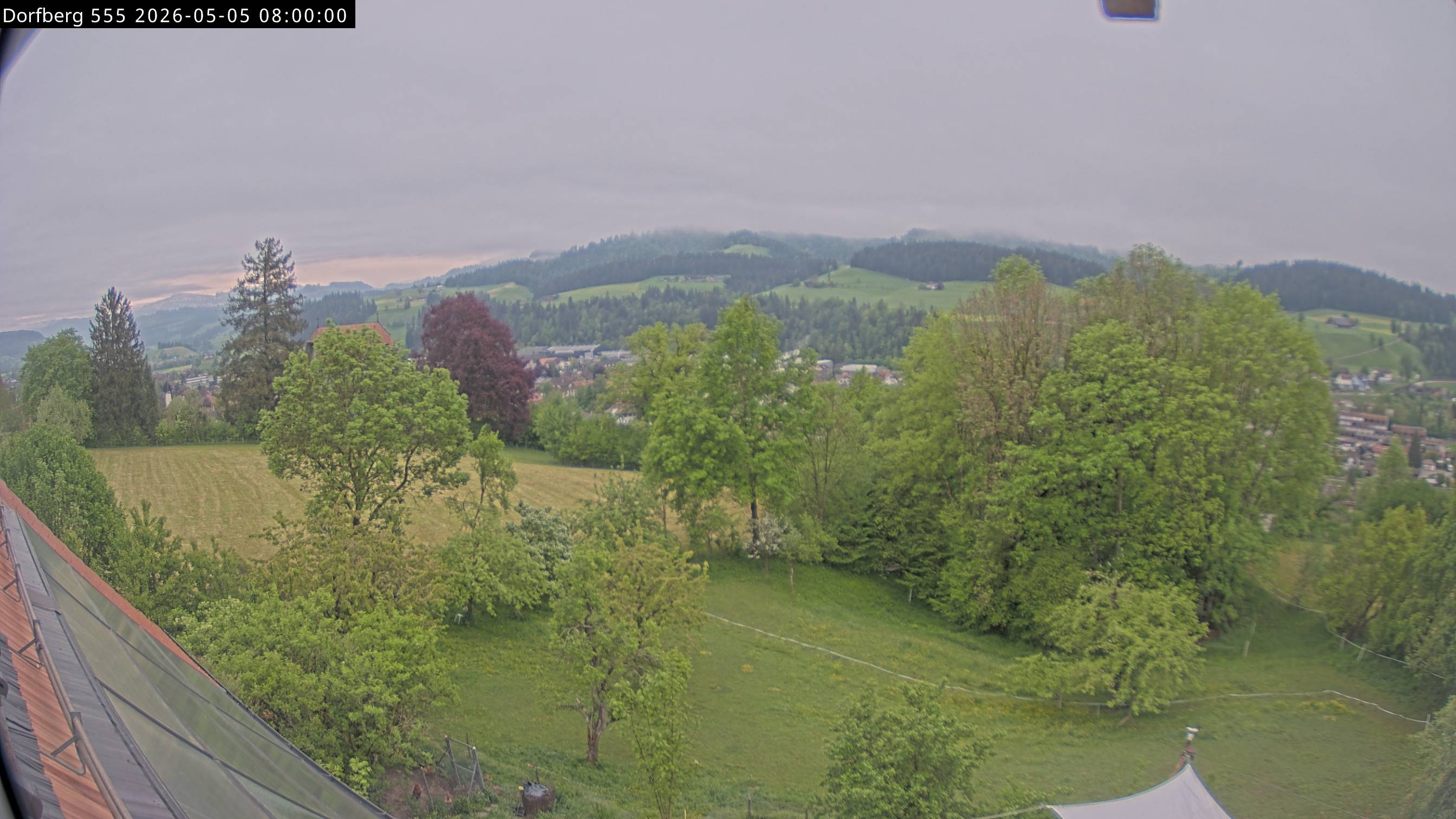 Webcam-Bild: Aussicht vom Dorfberg in Langnau 20260505-080000