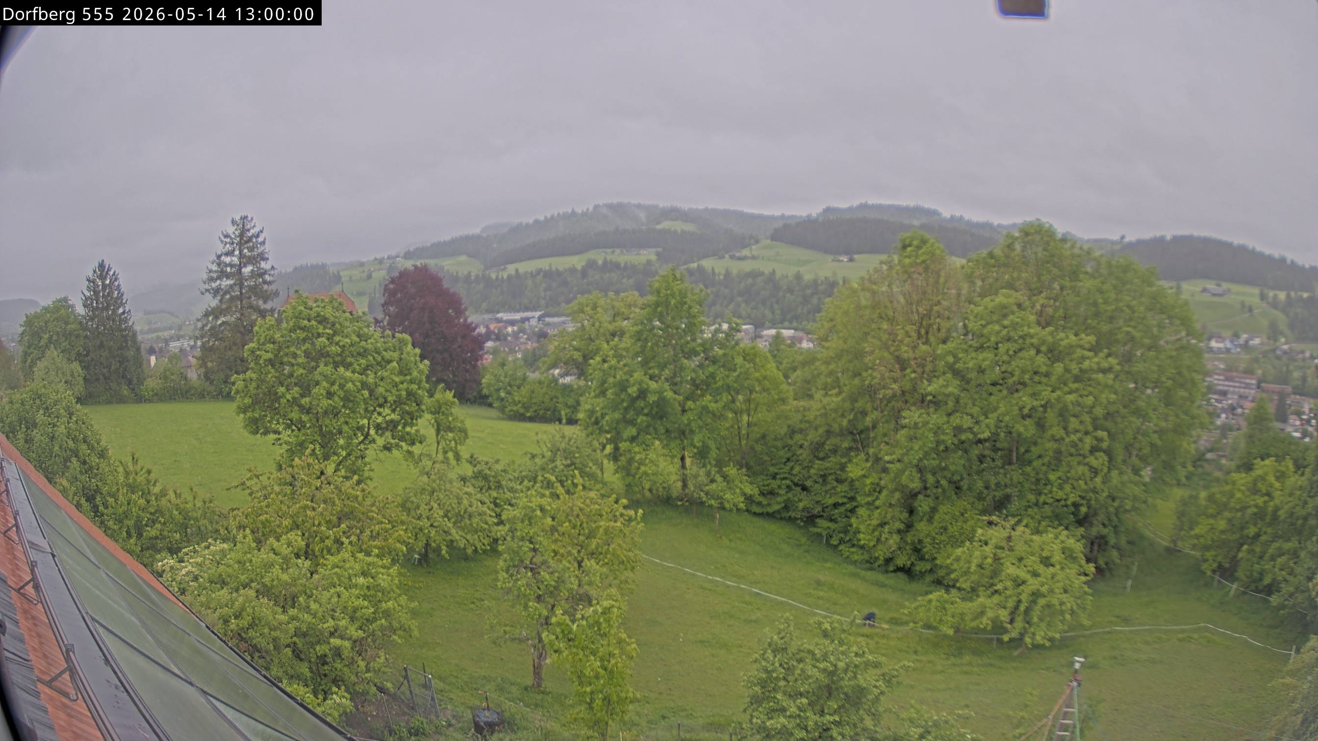 Webcam-Bild: Aussicht vom Dorfberg in Langnau 20260514-130000
