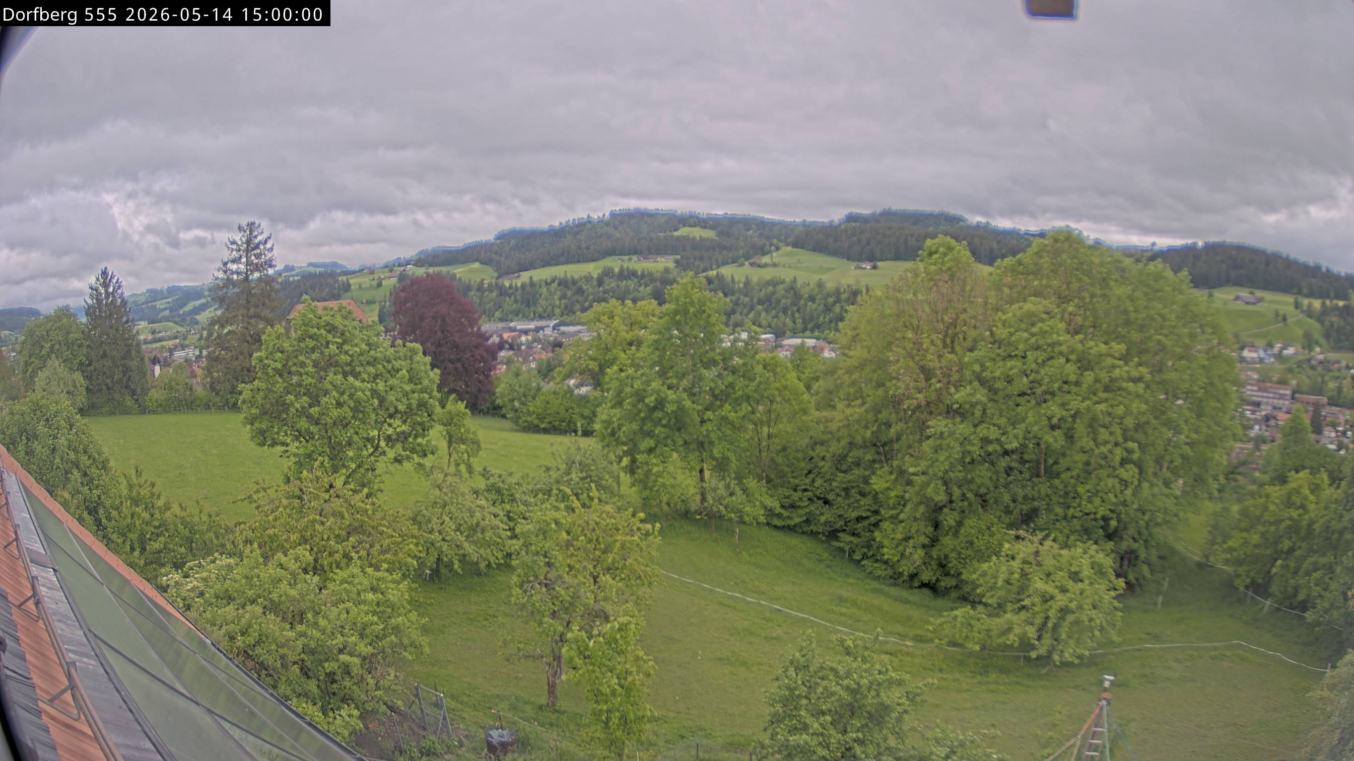 Webcam-Bild: Aussicht vom Dorfberg in Langnau 20260514-150000