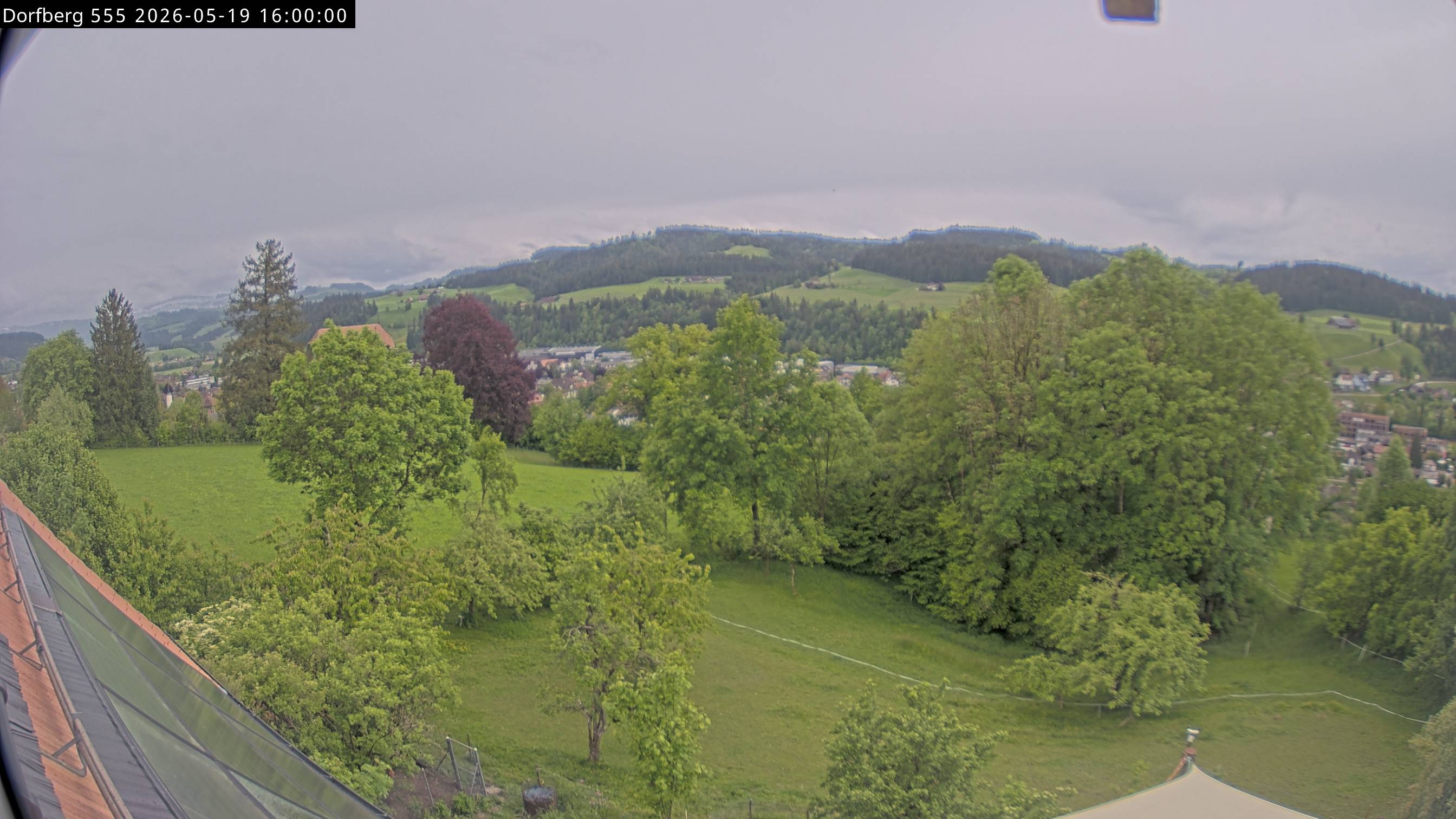 Webcam-Bild: Aussicht vom Dorfberg in Langnau 20260519-160000