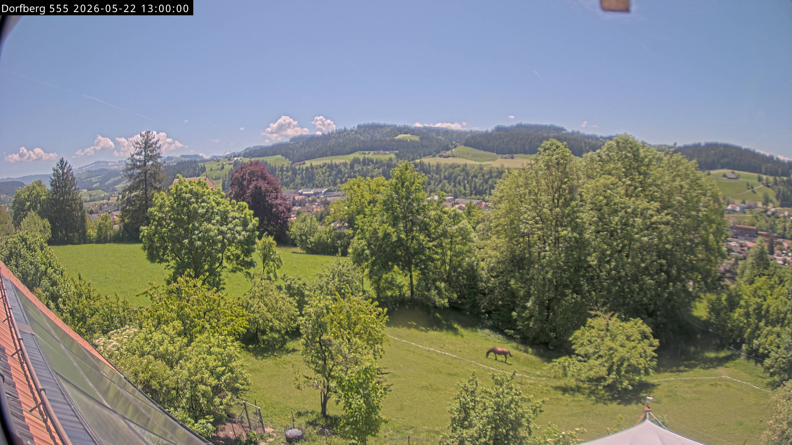 Webcam-Bild: Aussicht vom Dorfberg in Langnau 20260522-130000