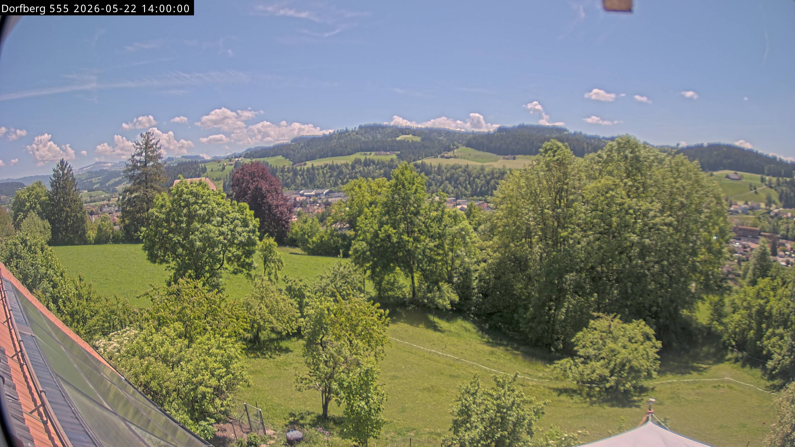 Webcam-Bild: Aussicht vom Dorfberg in Langnau 20260522-140000