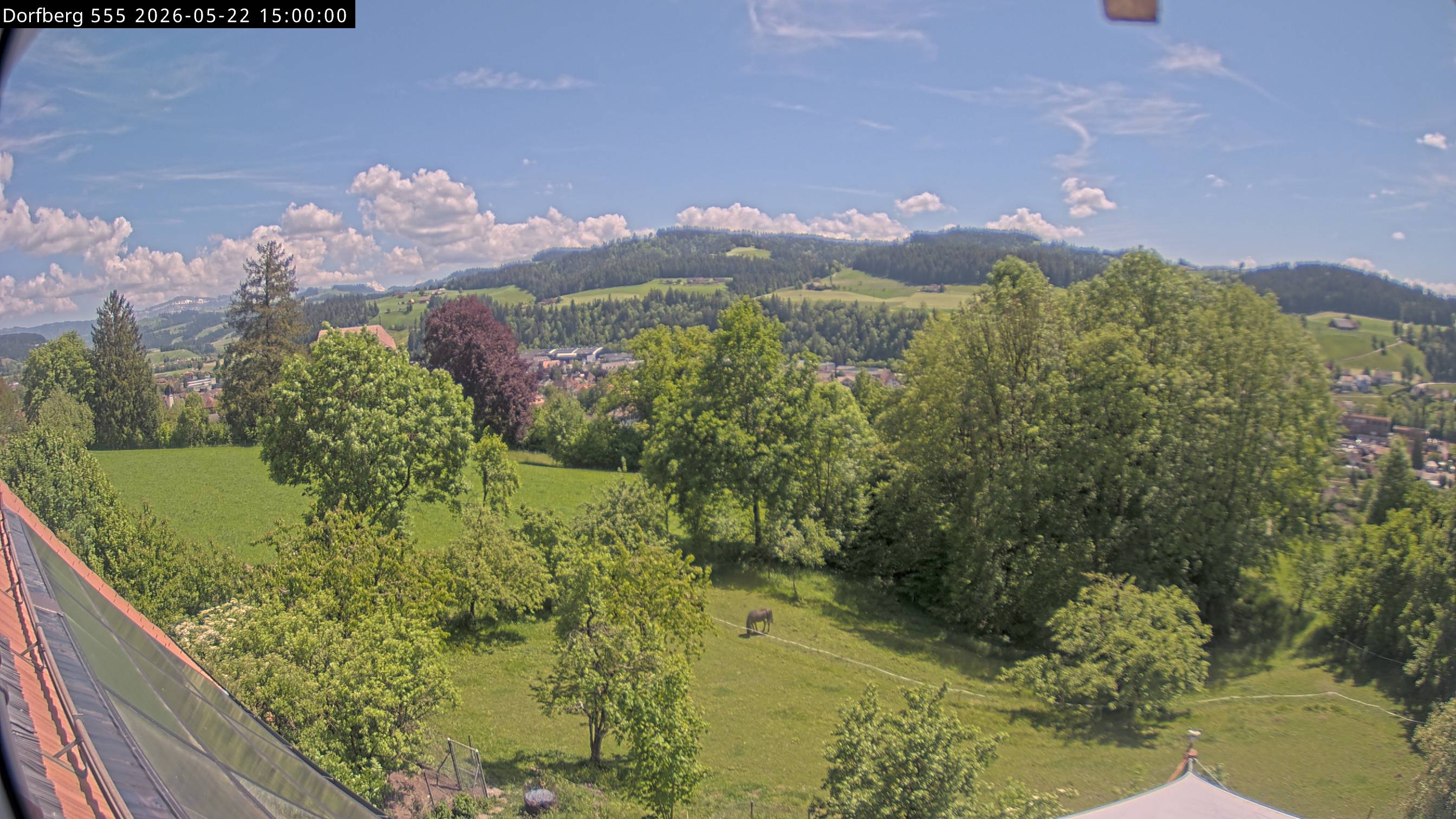 Webcam-Bild: Aussicht vom Dorfberg in Langnau 20260522-150000