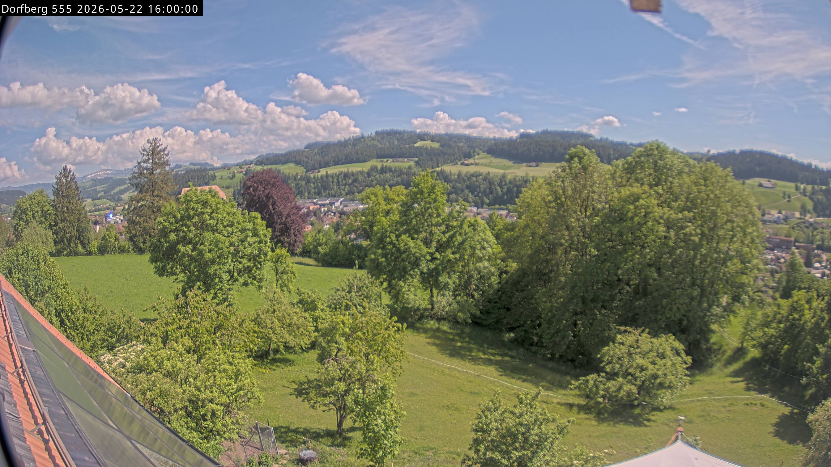 Webcam-Bild: Aussicht vom Dorfberg in Langnau 20260522-160000