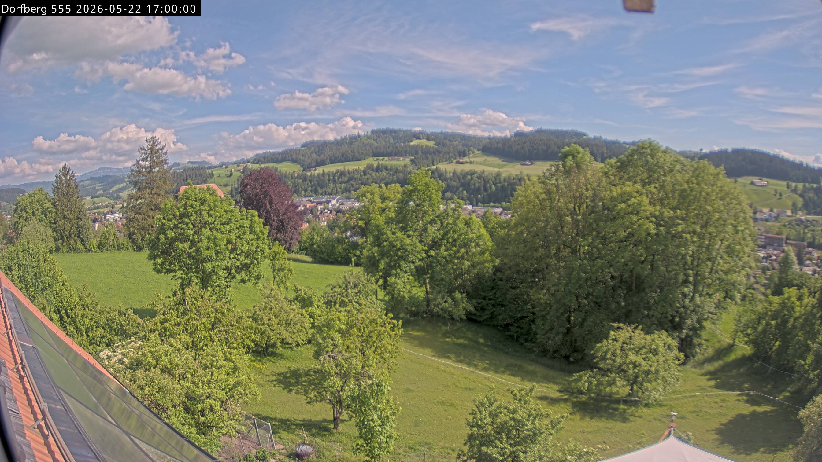 Webcam-Bild: Aussicht vom Dorfberg in Langnau 20260522-170000