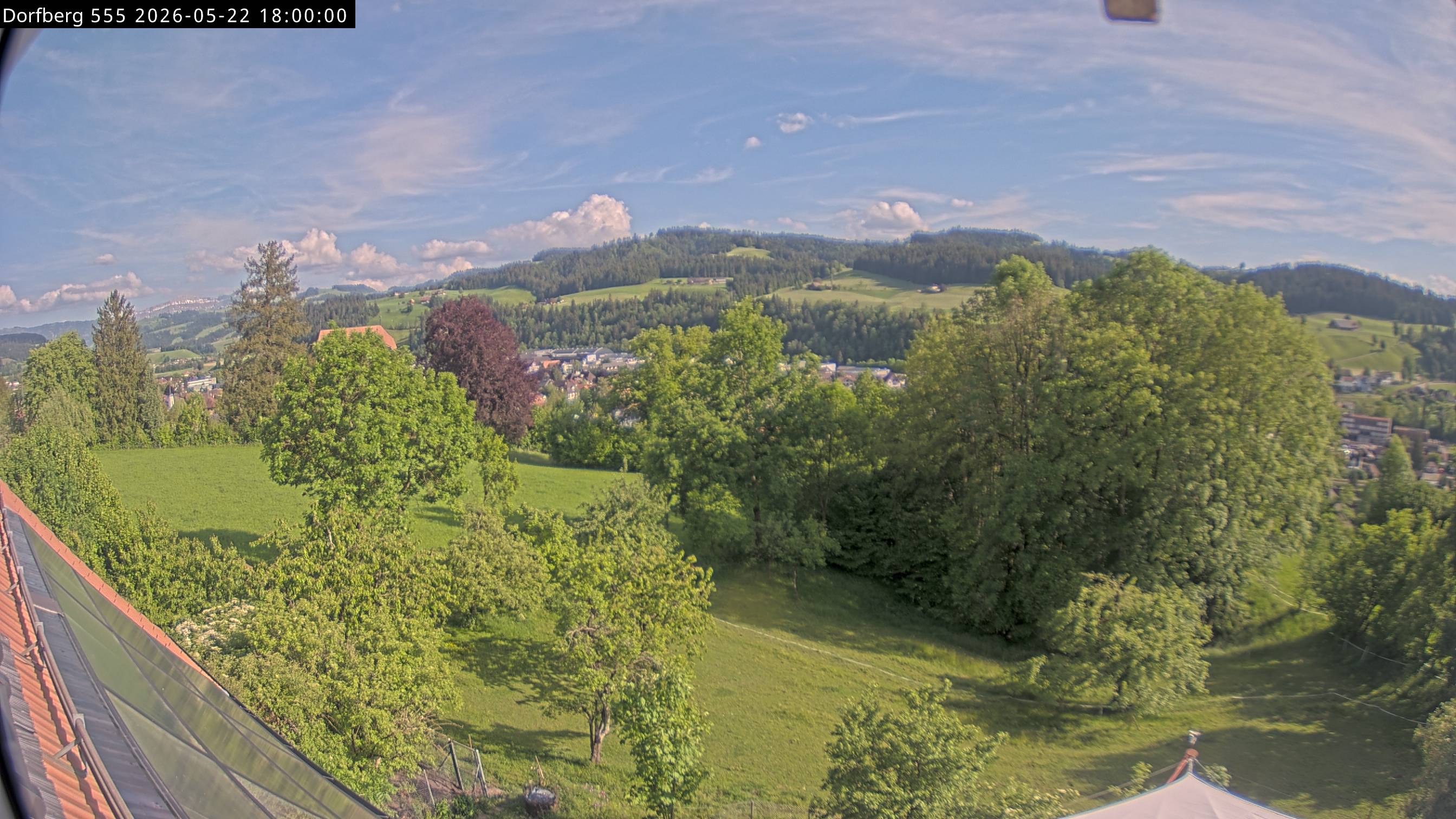 Webcam-Bild: Aussicht vom Dorfberg in Langnau 20260522-180000